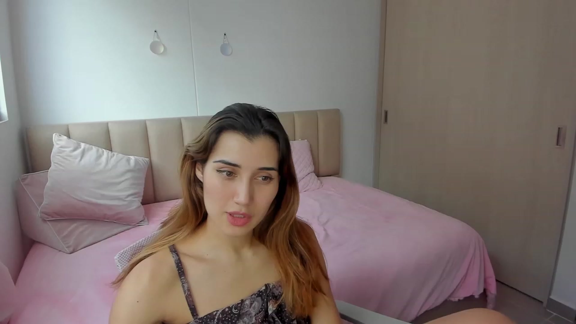 Gallery image thumbnail from Angelnaaughty's myfreecams stream on, 09/26/2023, 22:37 image 2 of 20