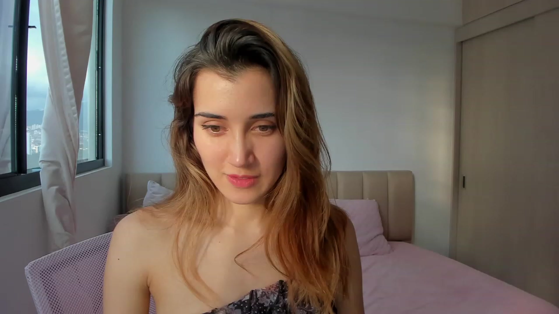 Gallery image thumbnail from Angelnaaughty's myfreecams stream on, 09/26/2023, 22:37 image 13 of 20