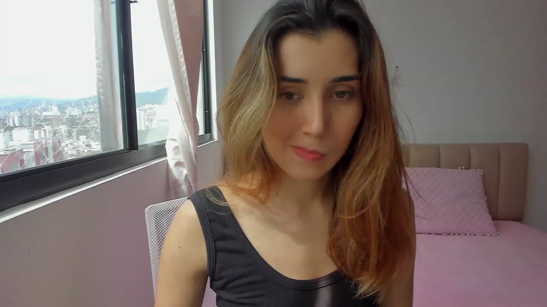 Gallery image thumbnail from Angelnaaughty's myfreecams stream on, 09/27/2023, 19:35 image 10 of 20