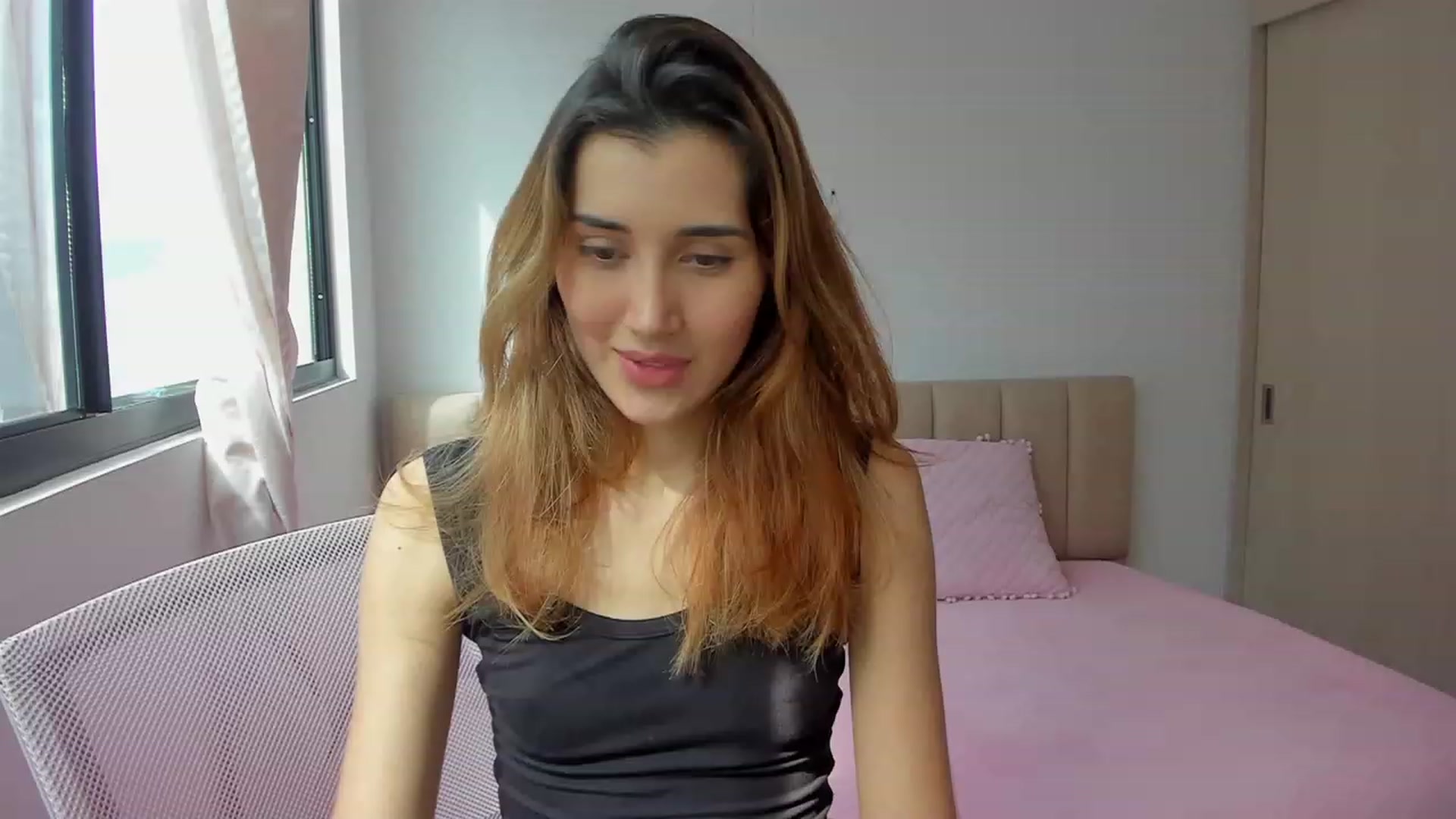 Gallery image thumbnail from Angelnaaughty's myfreecams stream on, 09/27/2023, 19:35 image 17 of 20