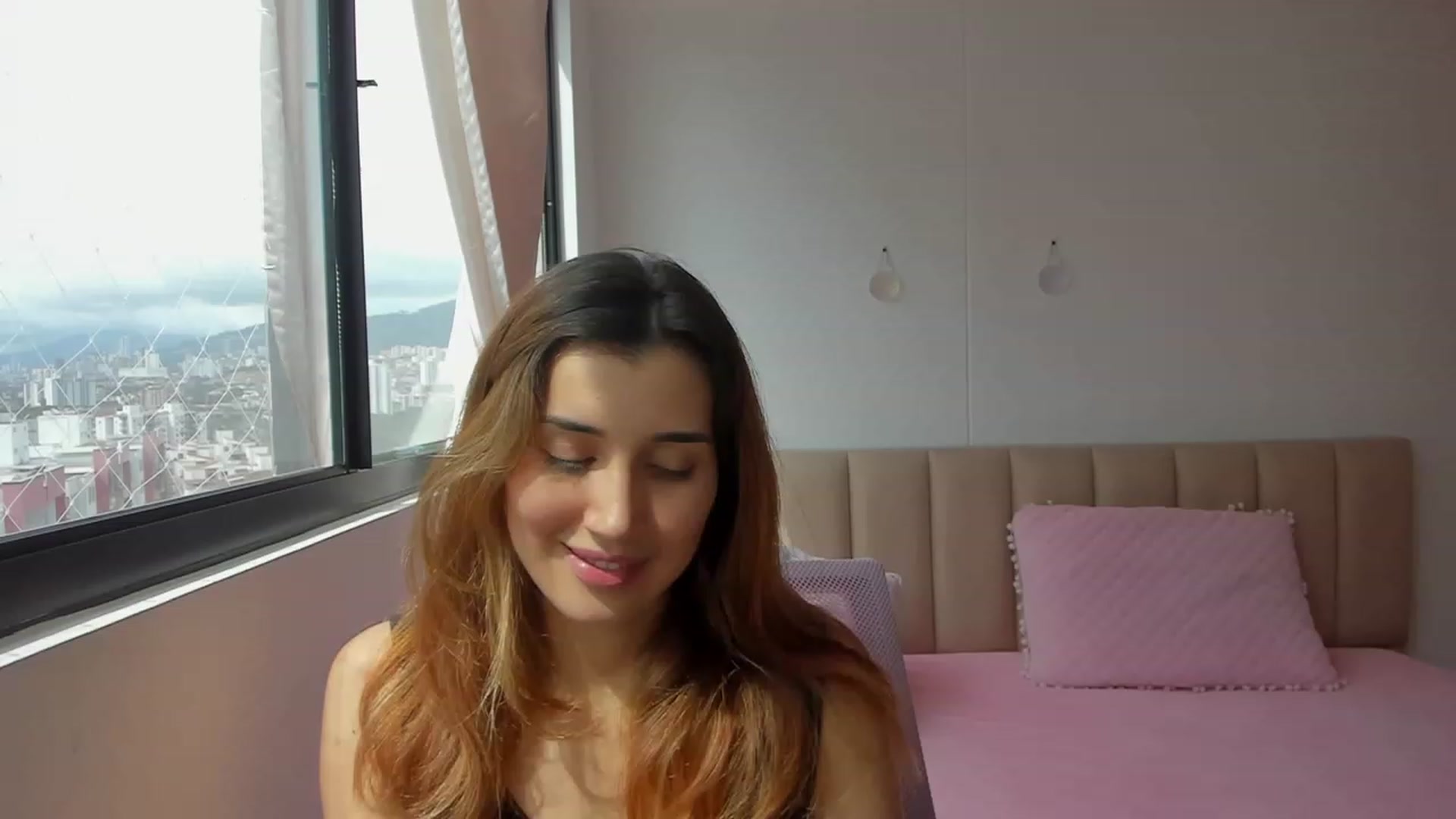 Gallery image thumbnail from Angelnaaughty's myfreecams stream on, 09/27/2023, 19:35 image 5 of 20