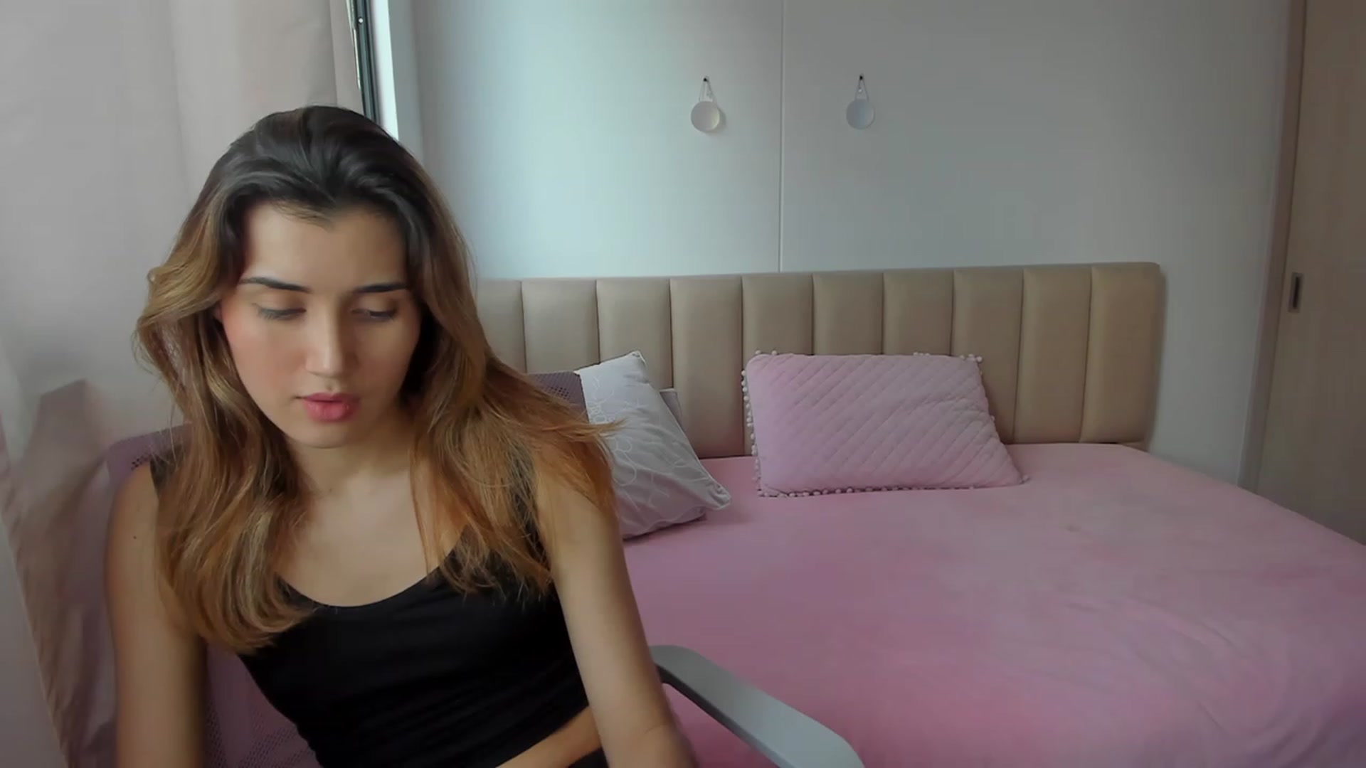 Gallery image thumbnail from Angelnaaughty's myfreecams stream on, 09/27/2023, 22:00 image 13 of 20