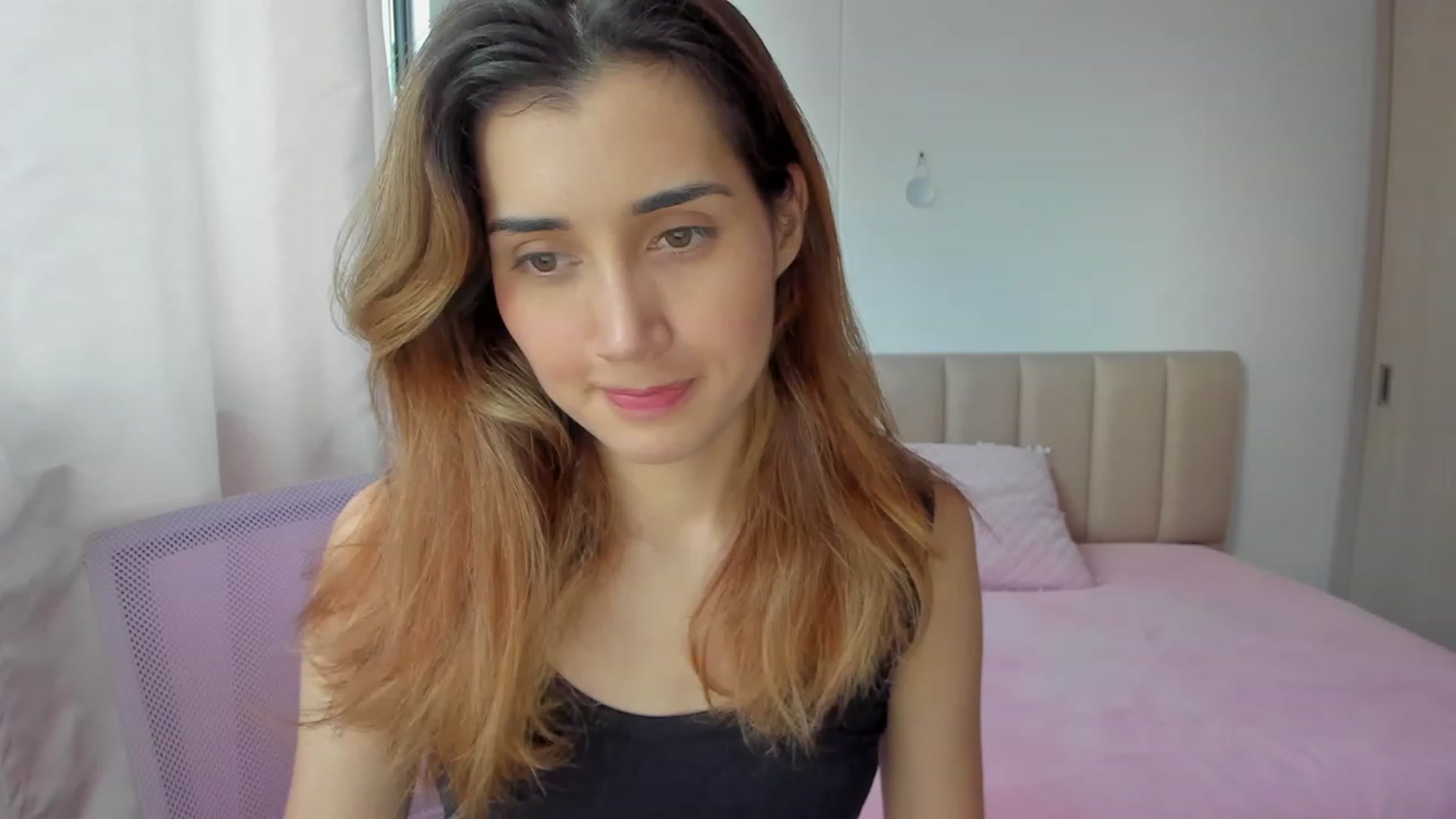 Gallery image thumbnail from Angelnaaughty's myfreecams stream on, 09/27/2023, 22:00 image 20 of 20