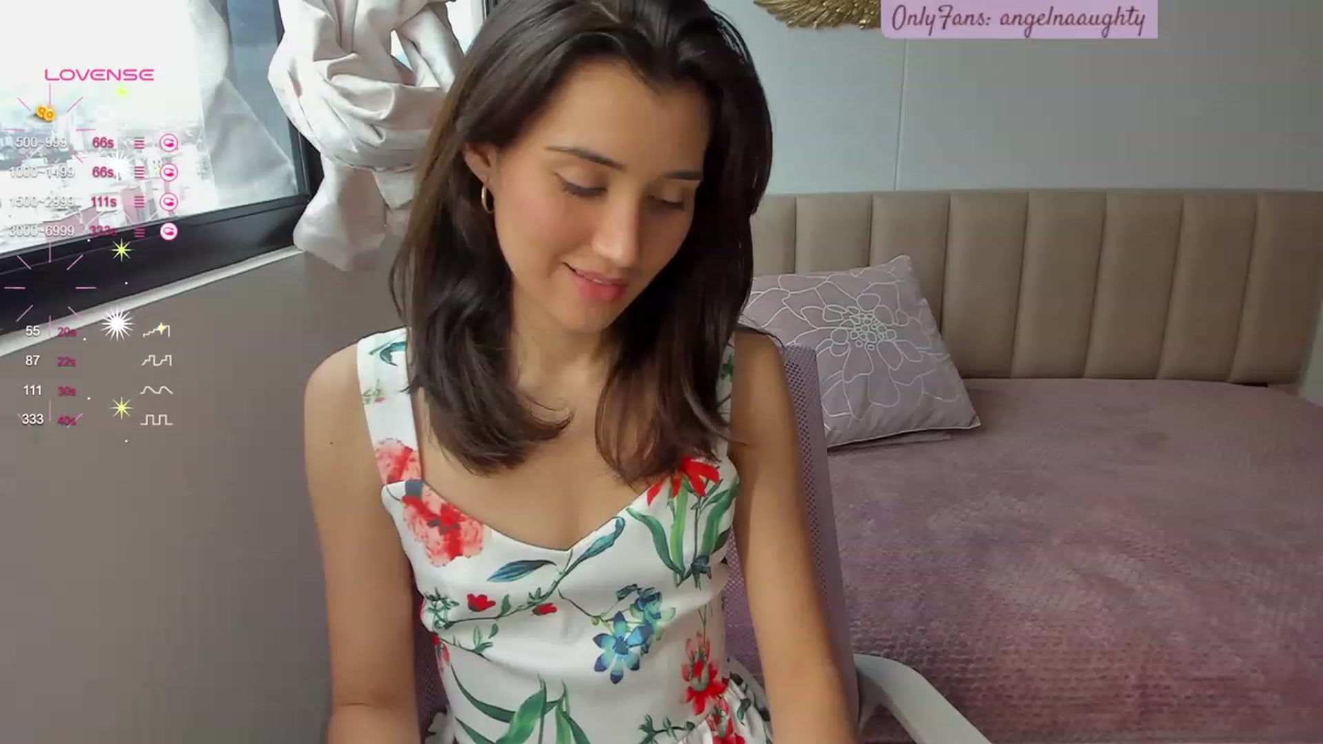 Gallery image thumbnail from Angelnaaughty's myfreecams stream on, 10/15/2023, 18:51 image 6 of 20
