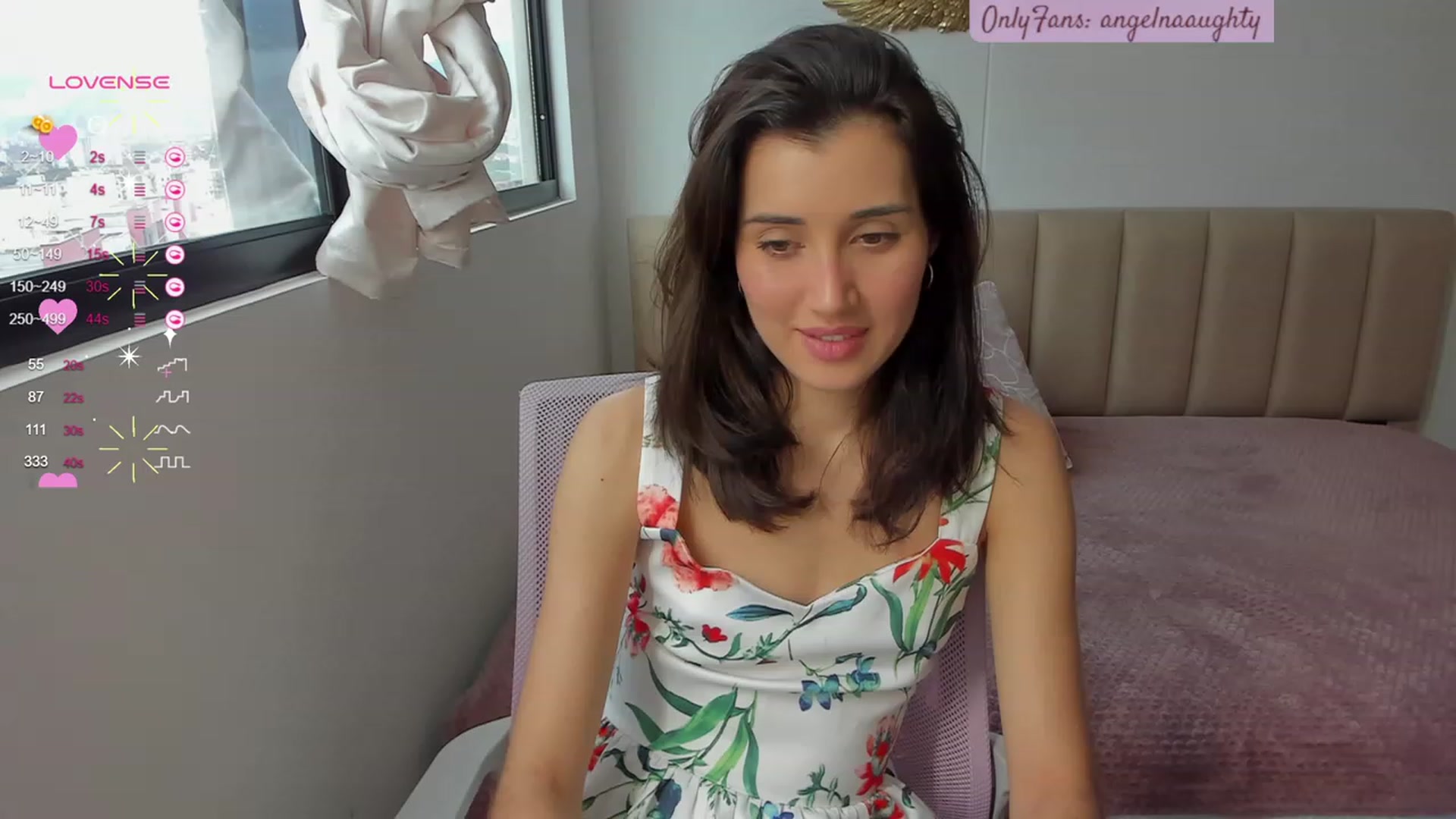 Gallery image thumbnail from Angelnaaughty's myfreecams stream on, 10/15/2023, 18:51 image 1 of 20