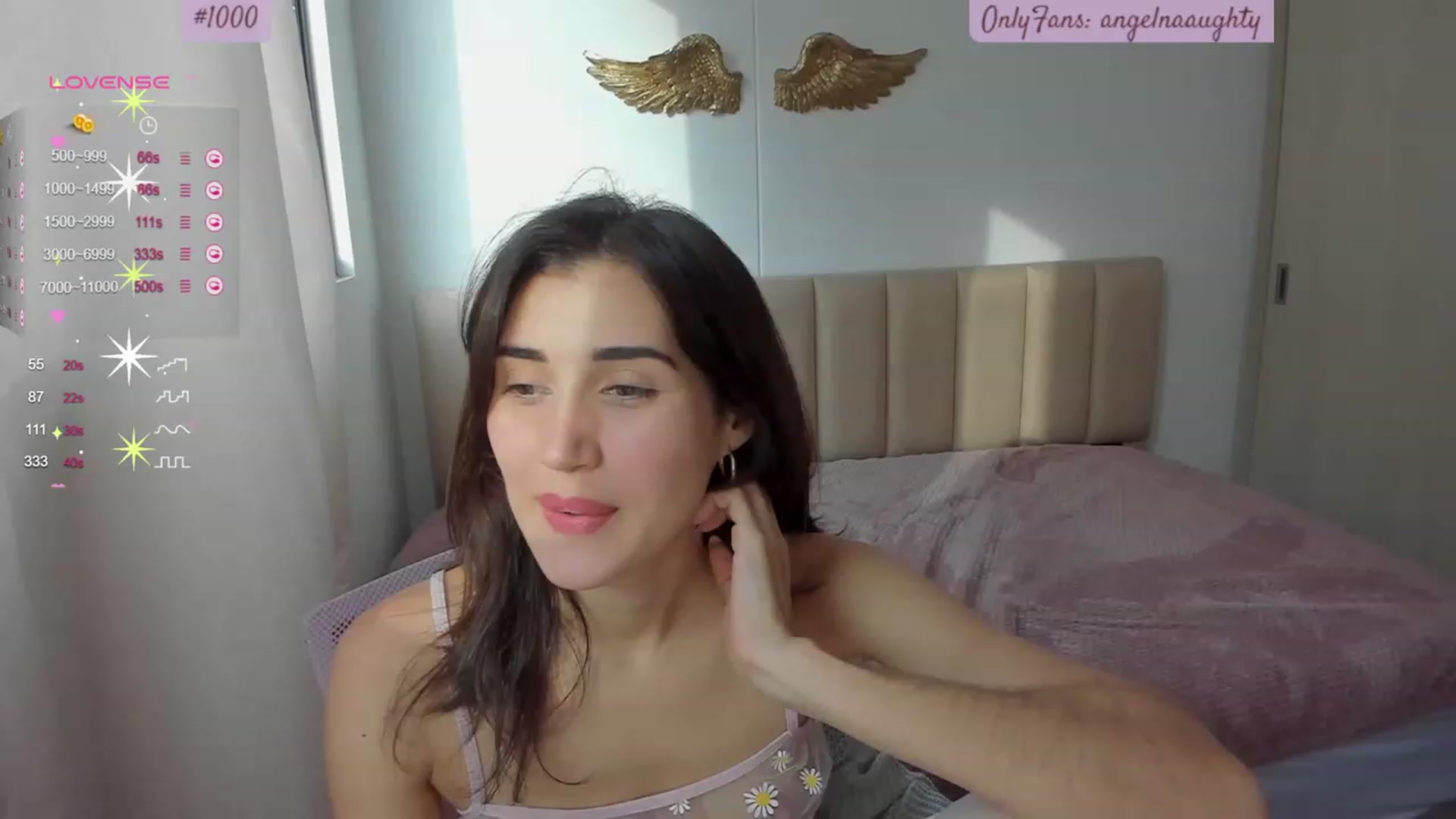 Gallery image thumbnail from Angelnaaughty's myfreecams stream on, 10/19/2023, 21:19 image 16 of 20