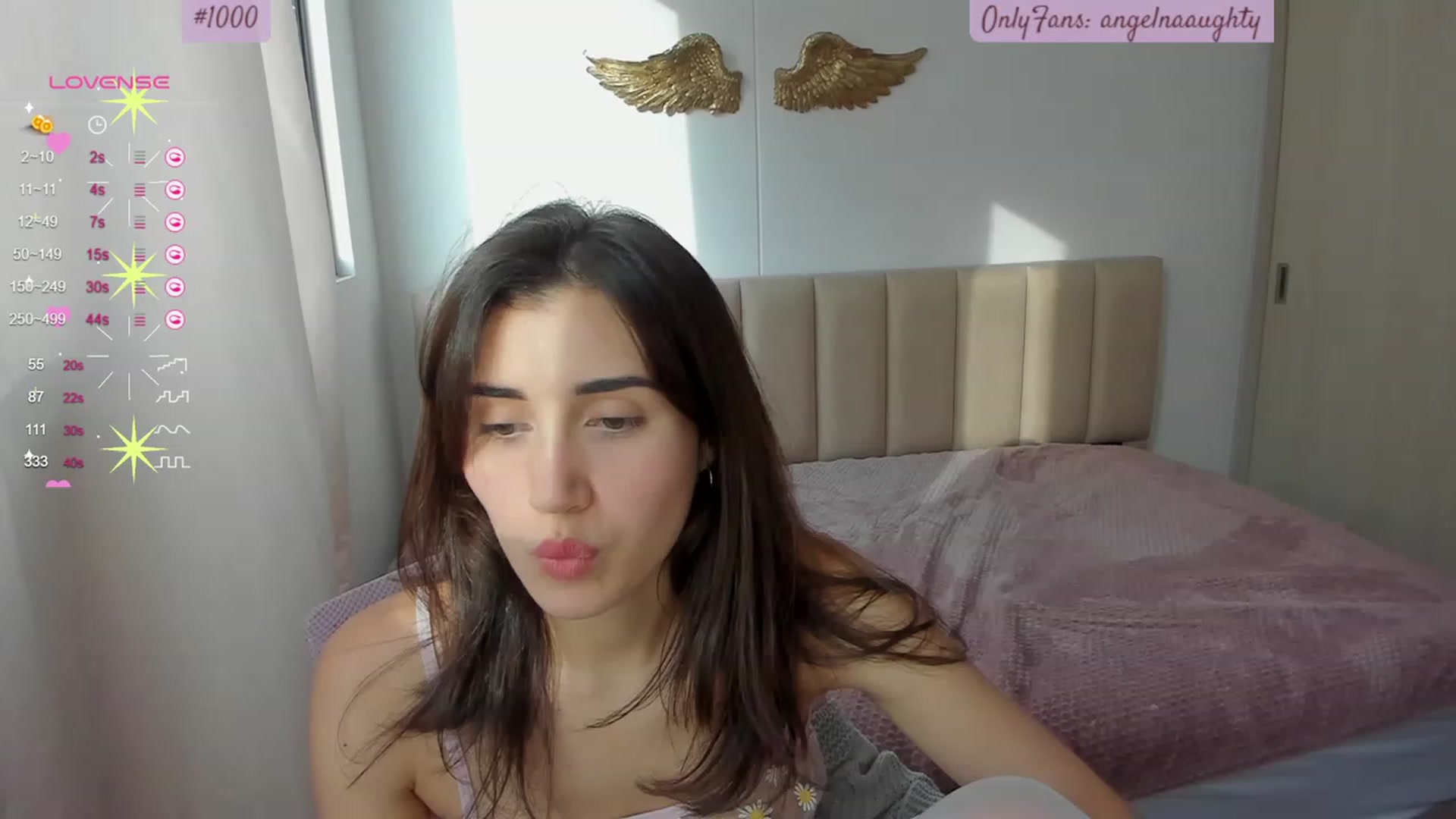 Gallery image thumbnail from Angelnaaughty's myfreecams stream on, 10/19/2023, 21:19 image 17 of 20