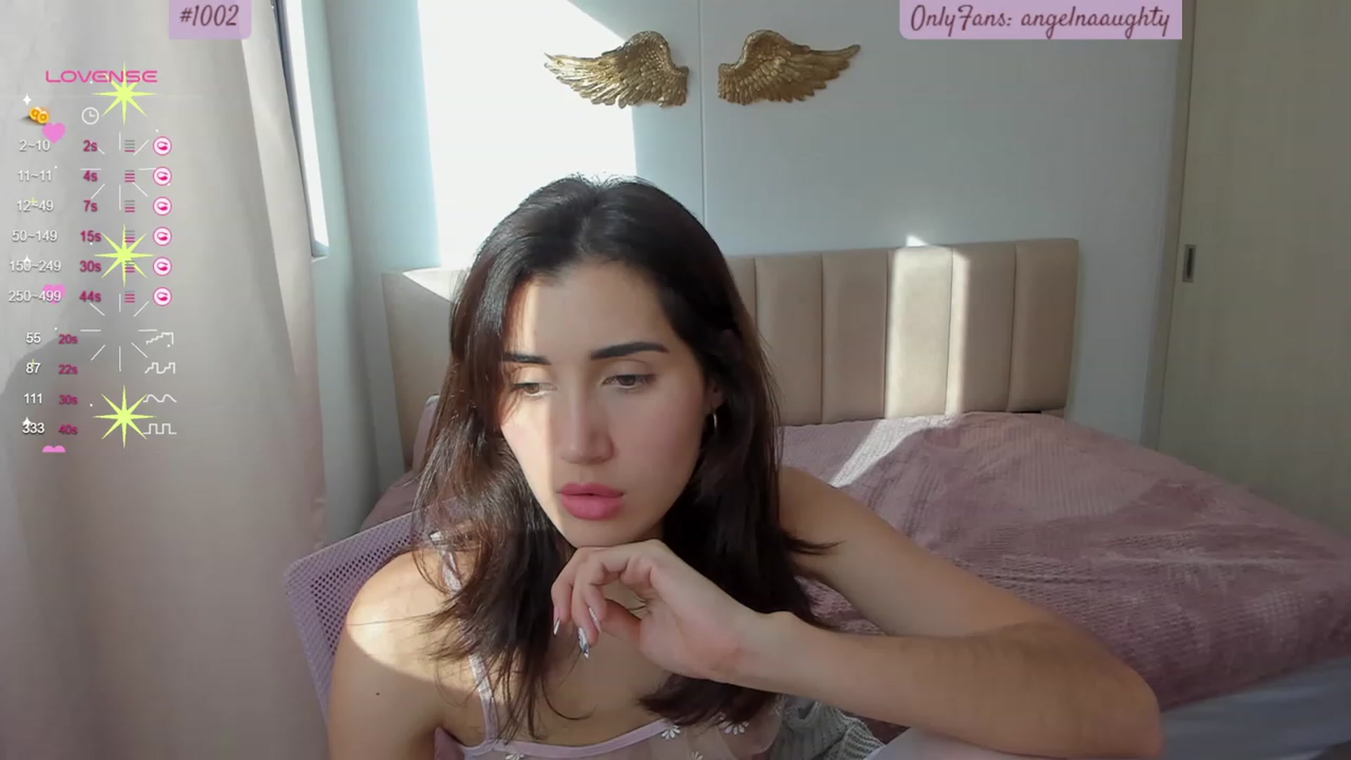 Gallery image thumbnail from Angelnaaughty's myfreecams stream on, 10/19/2023, 21:19 image 3 of 20