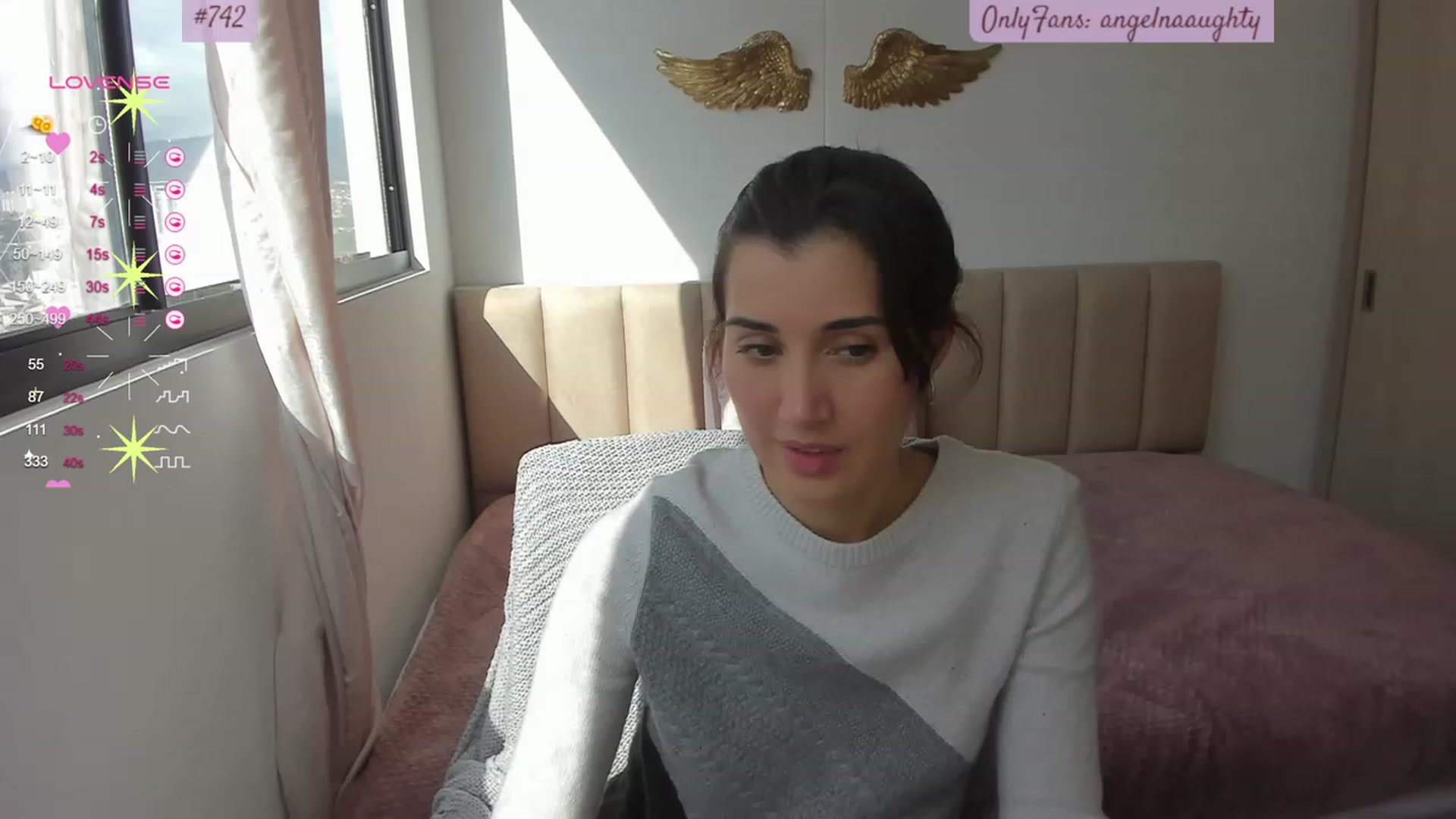 Gallery image thumbnail from Angelnaaughty's myfreecams stream on, 10/25/2023, 20:24 image 3 of 20