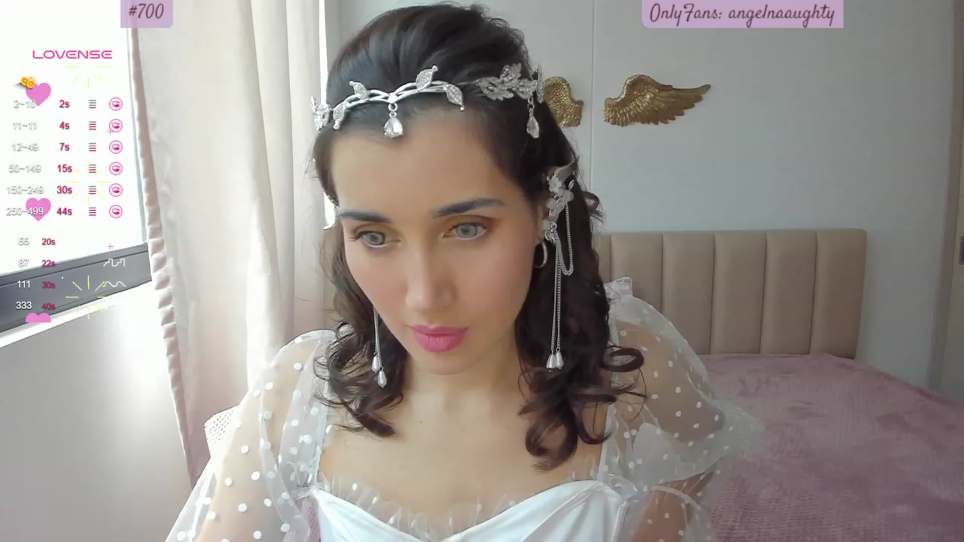 Gallery image thumbnail from Angelnaaughty's myfreecams stream on, 10/31/2023, 21:01 image 2 of 20