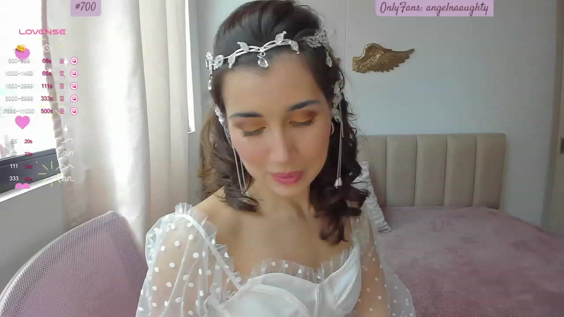 Gallery image thumbnail from Angelnaaughty's myfreecams stream on, 10/31/2023, 21:01 image 7 of 20