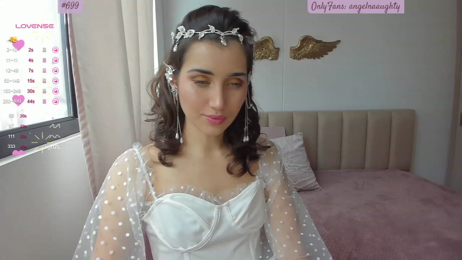 Gallery image thumbnail from Angelnaaughty's myfreecams stream on, 10/31/2023, 21:01 image 5 of 20