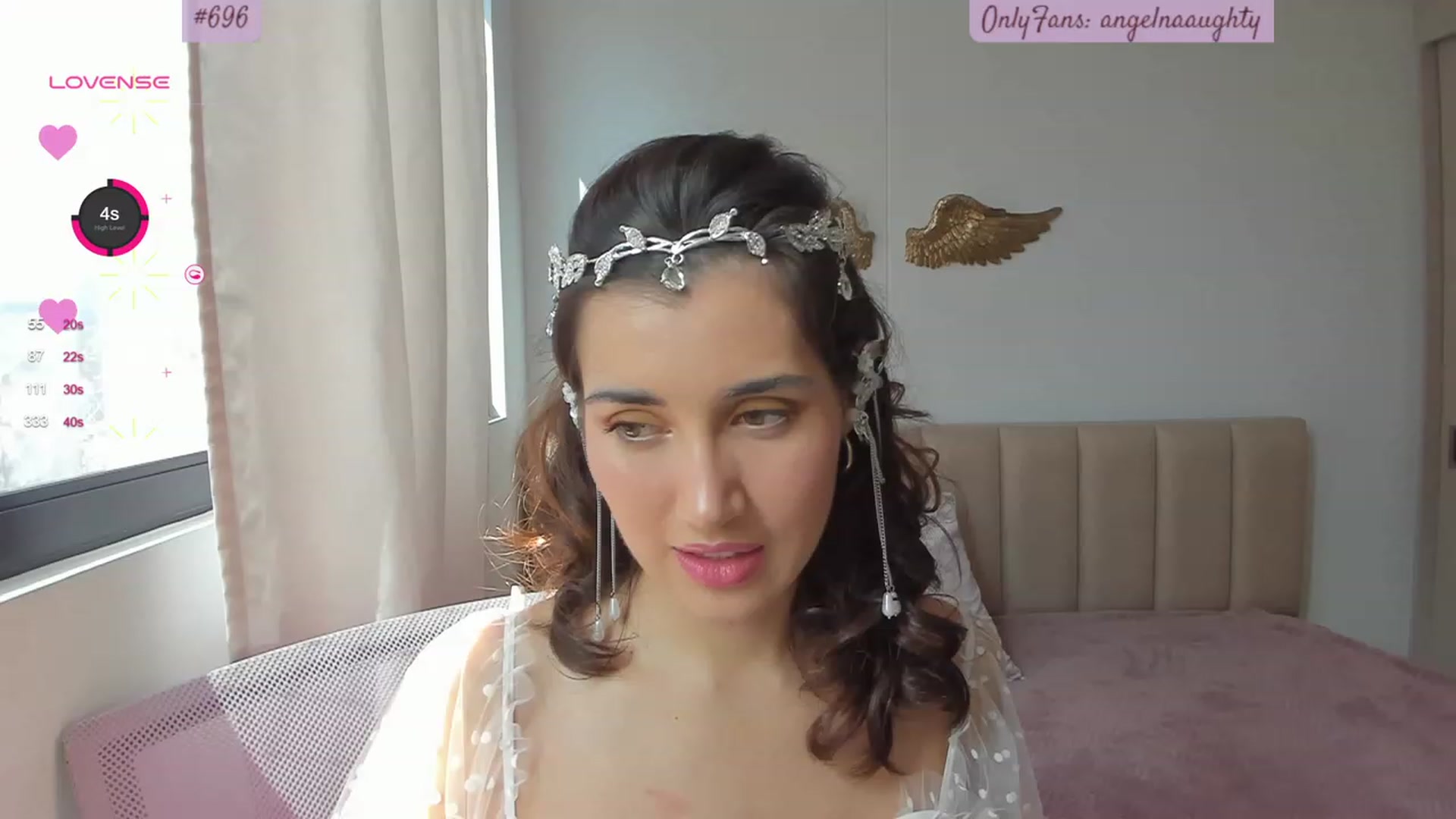 Gallery image thumbnail from Angelnaaughty's myfreecams stream on, 10/31/2023, 21:01 image 8 of 20