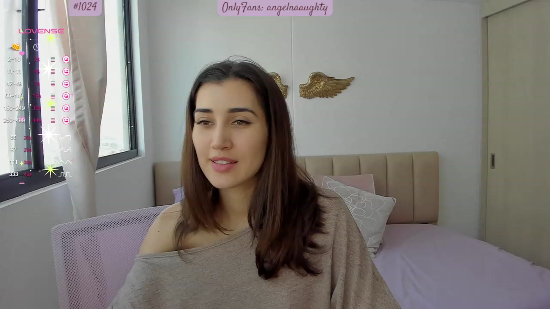 Gallery image thumbnail from Angelnaaughty's myfreecams stream on, 11/24/2023, 16:33 image 2 of 20