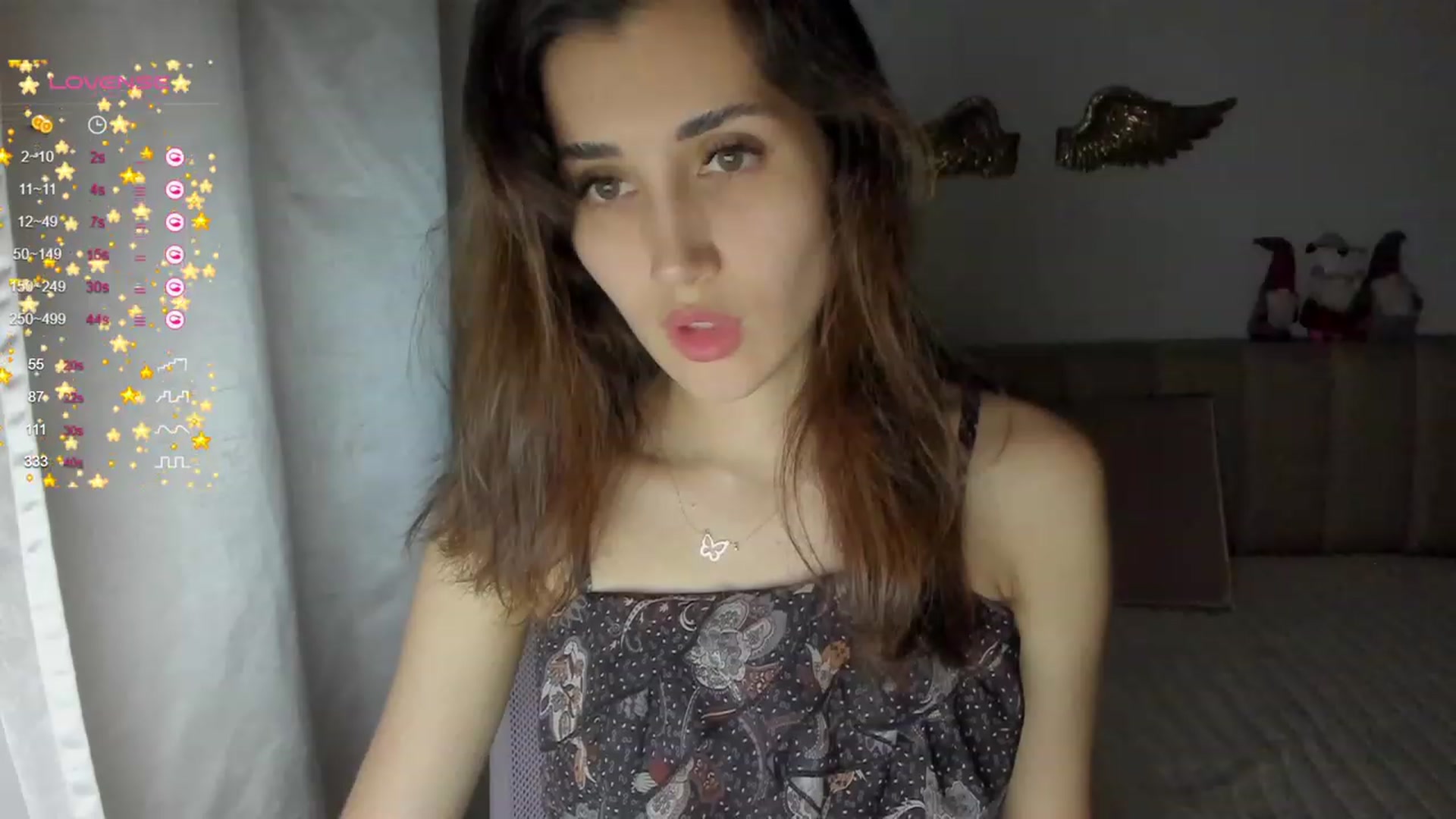Gallery image thumbnail from Angelnaaughty's myfreecams stream on, 12/19/2023, 24:19 image 19 of 20