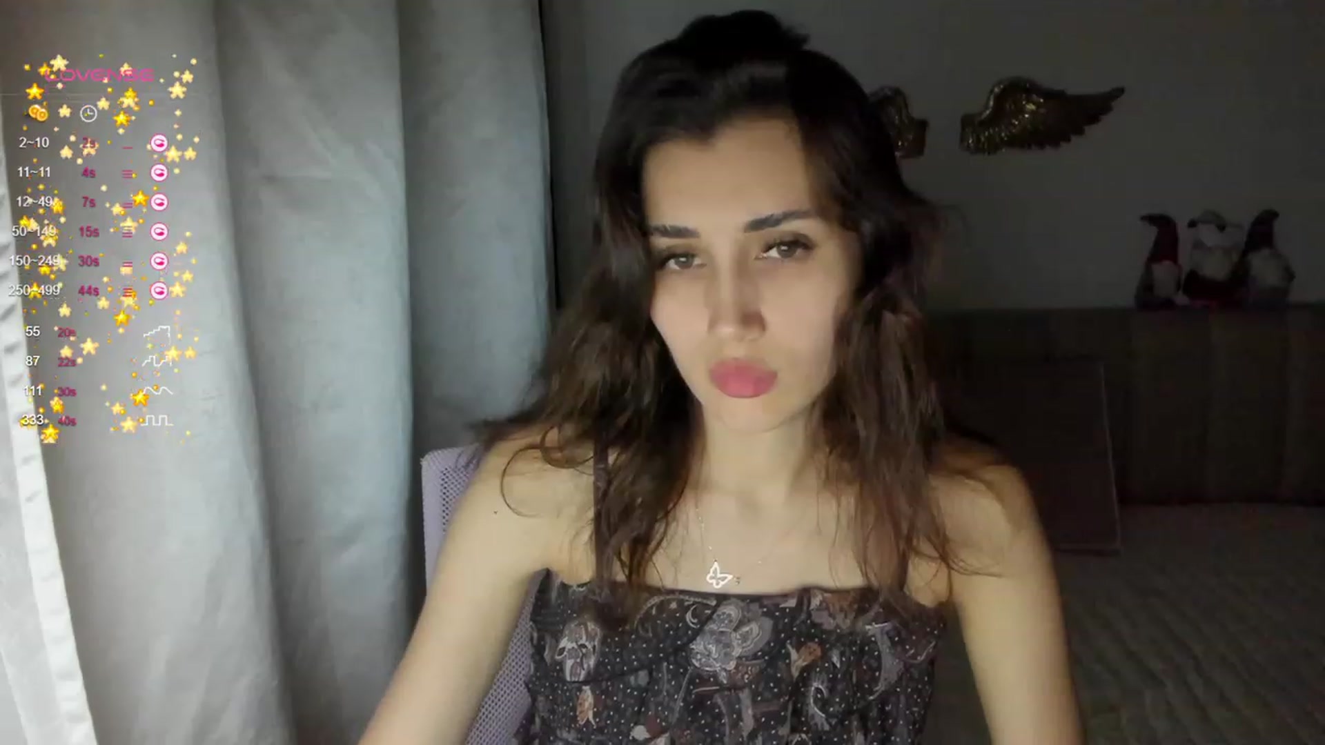 Gallery image thumbnail from Angelnaaughty's myfreecams stream on, 12/19/2023, 24:19 image 17 of 20