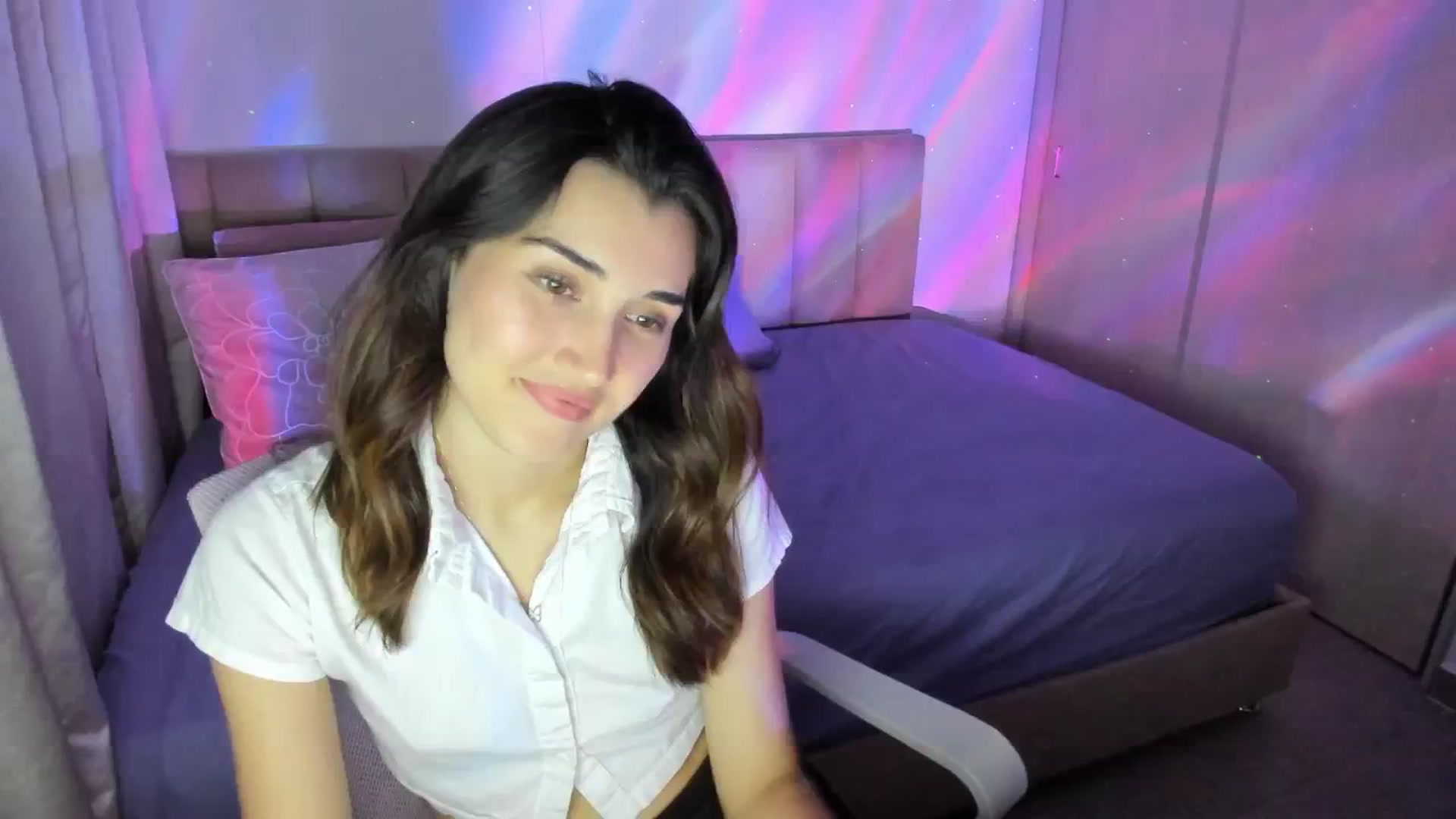 Gallery image thumbnail from Angelnaaughty's myfreecams stream on, 06/01/2024, 04:45 image 5 of 20