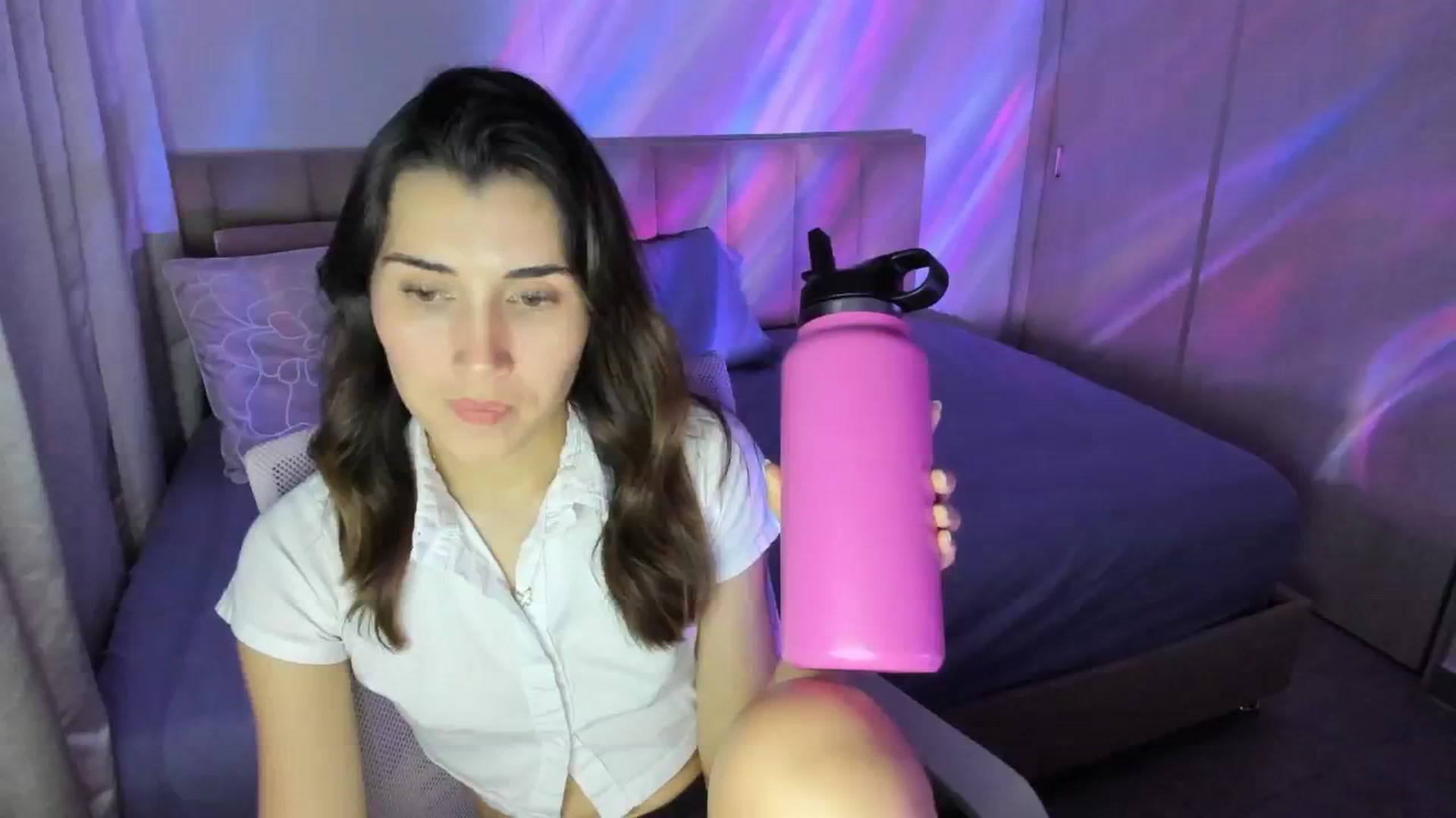 Gallery image thumbnail from Angelnaaughty's myfreecams stream on, 06/01/2024, 04:45 image 16 of 20