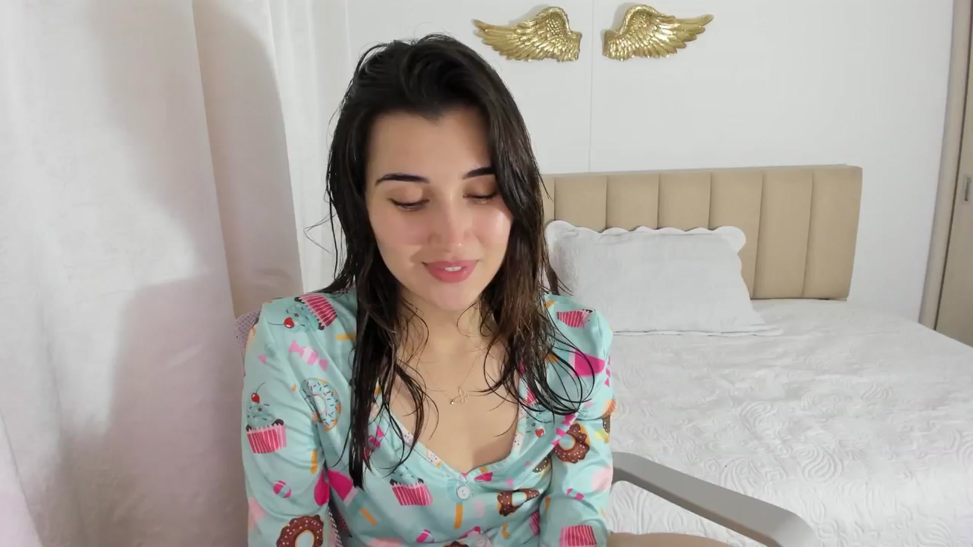 Gallery image thumbnail from Angelnaaughty's myfreecams stream on, 06/16/2024, 06:45 image 1 of 20