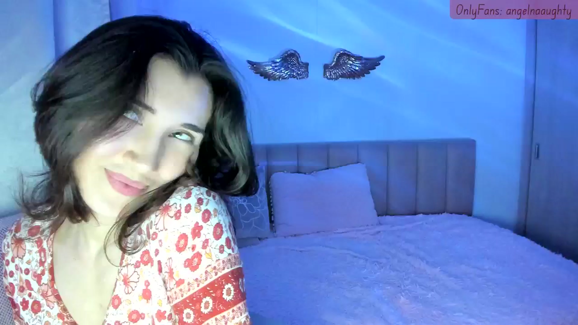 Gallery image thumbnail from Angelnaaughty's myfreecams stream on, 09/14/2024, 06:50 image 16 of 20