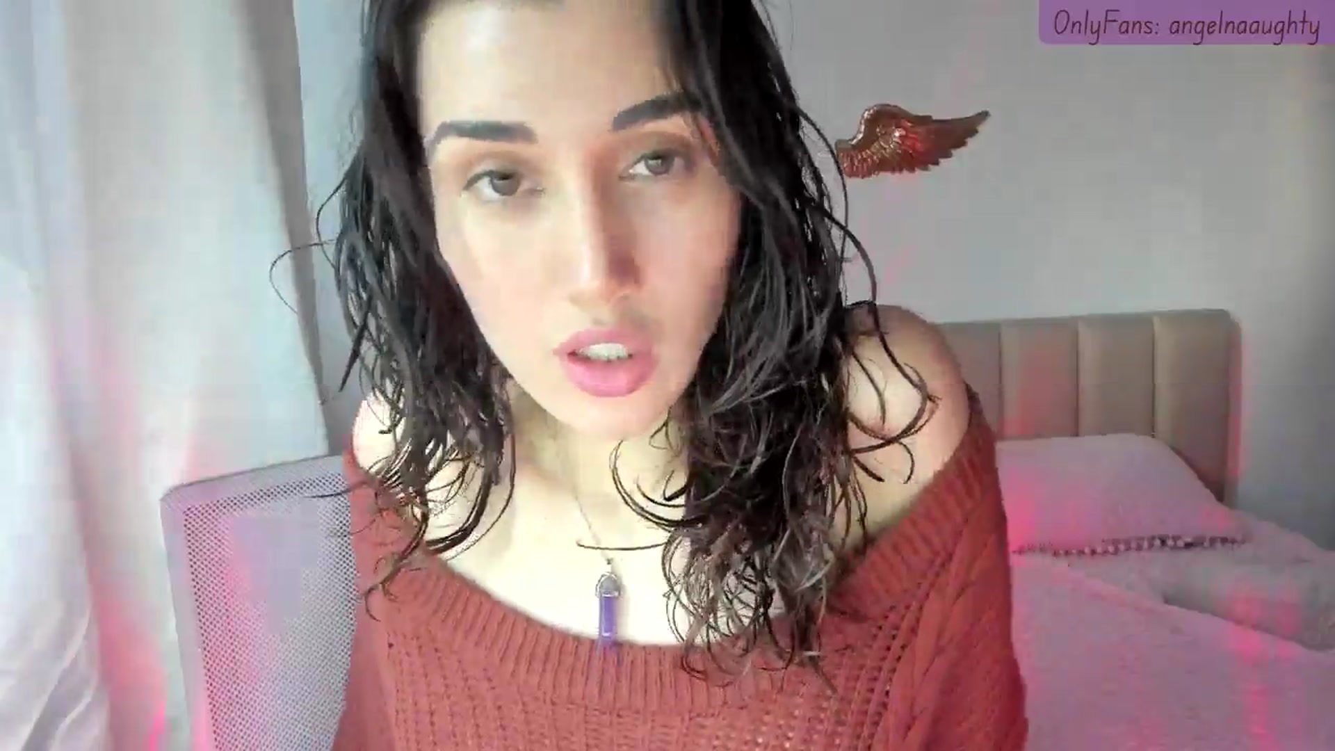 Gallery image thumbnail from Angelnaaughty's myfreecams stream on, 09/19/2024, 22:03 image 17 of 20