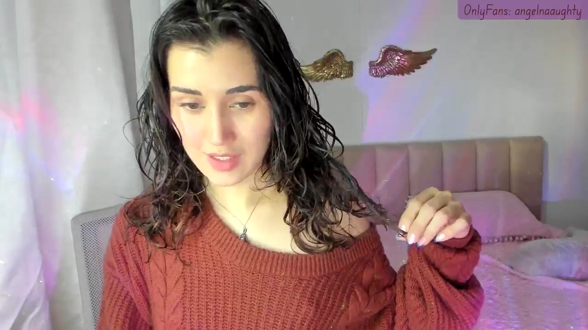 Gallery image thumbnail from Angelnaaughty's myfreecams stream on, 09/19/2024, 22:03 image 18 of 20