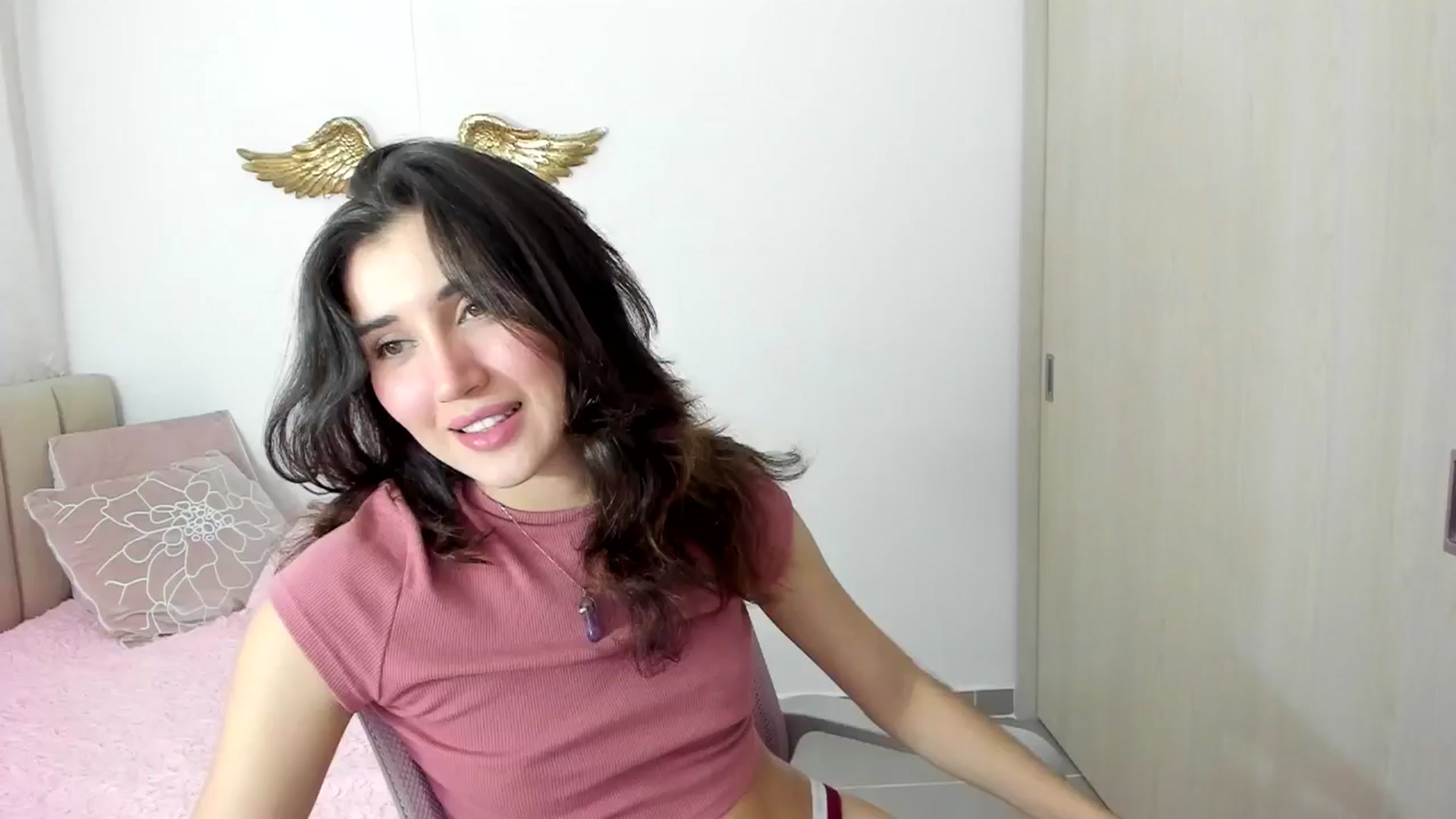 Gallery image thumbnail from Angelnaaughty's myfreecams stream on, 10/11/2024, 24:23 image 15 of 20