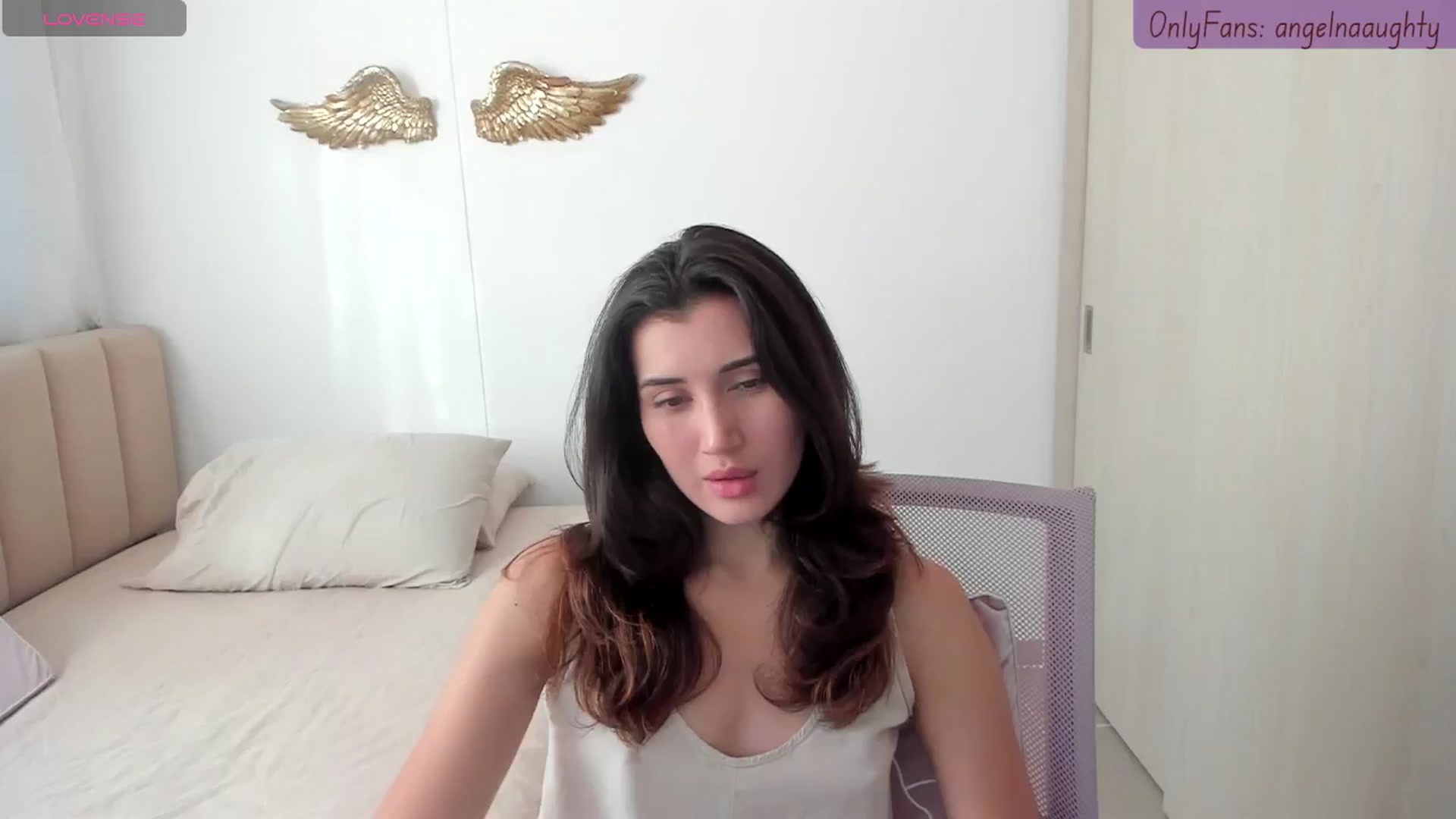 Gallery image thumbnail from Angelnaaughty's myfreecams stream on, 12/18/2024, 22:11 image 8 of 20