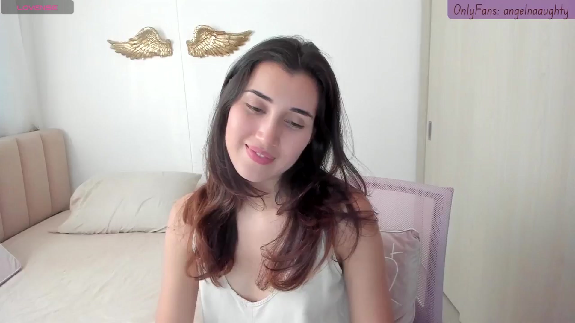 Gallery image thumbnail from Angelnaaughty's myfreecams stream on, 12/18/2024, 22:11 image 12 of 20