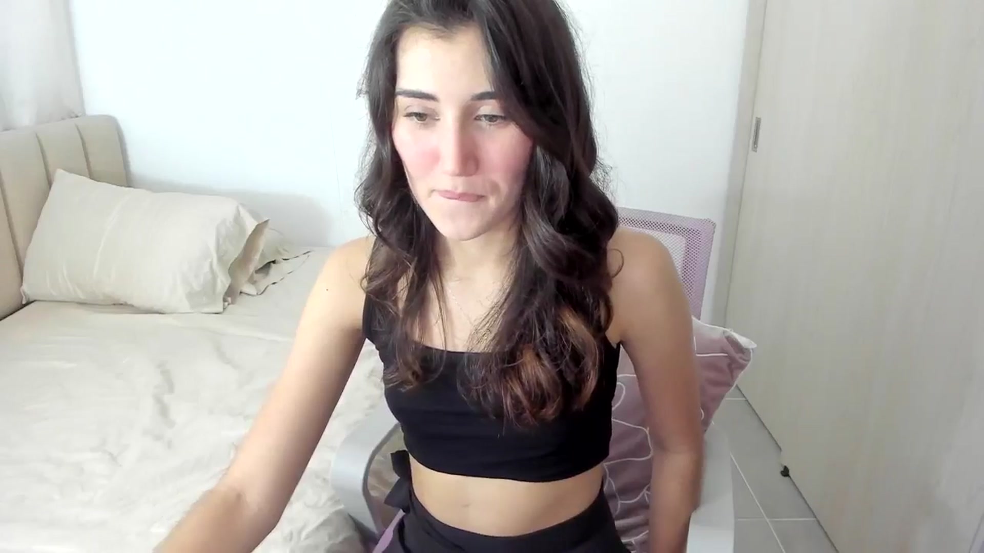 Gallery image thumbnail from Angelnaaughty's myfreecams stream on, 12/27/2024, 01:13 image 8 of 20