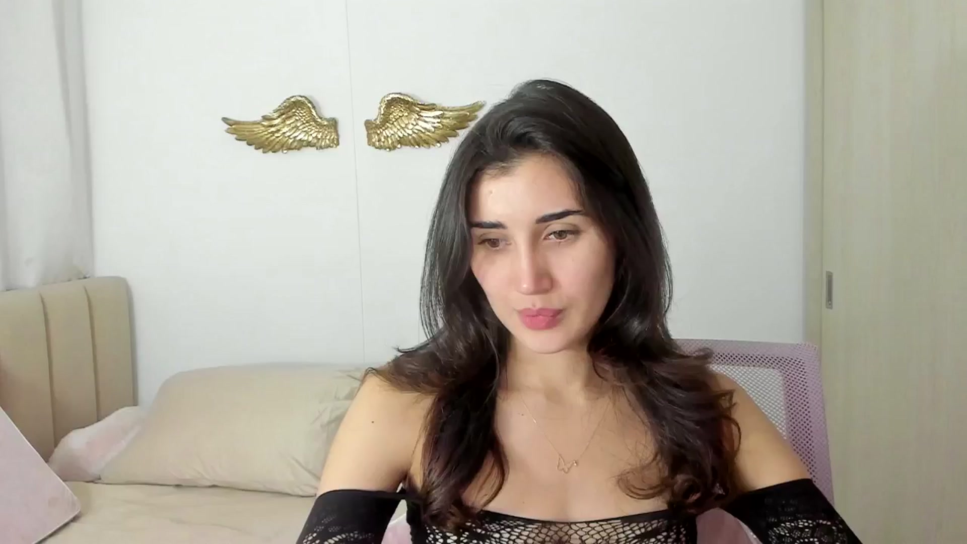 Gallery image thumbnail from Angelnaaughty's myfreecams stream on, 12/28/2024, 23:27 image 12 of 20