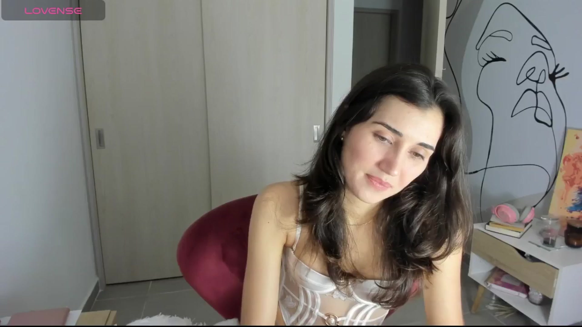 Gallery image thumbnail from Angelnaaughty's myfreecams stream on, 03/17/2025, 23:51 image 5 of 20
