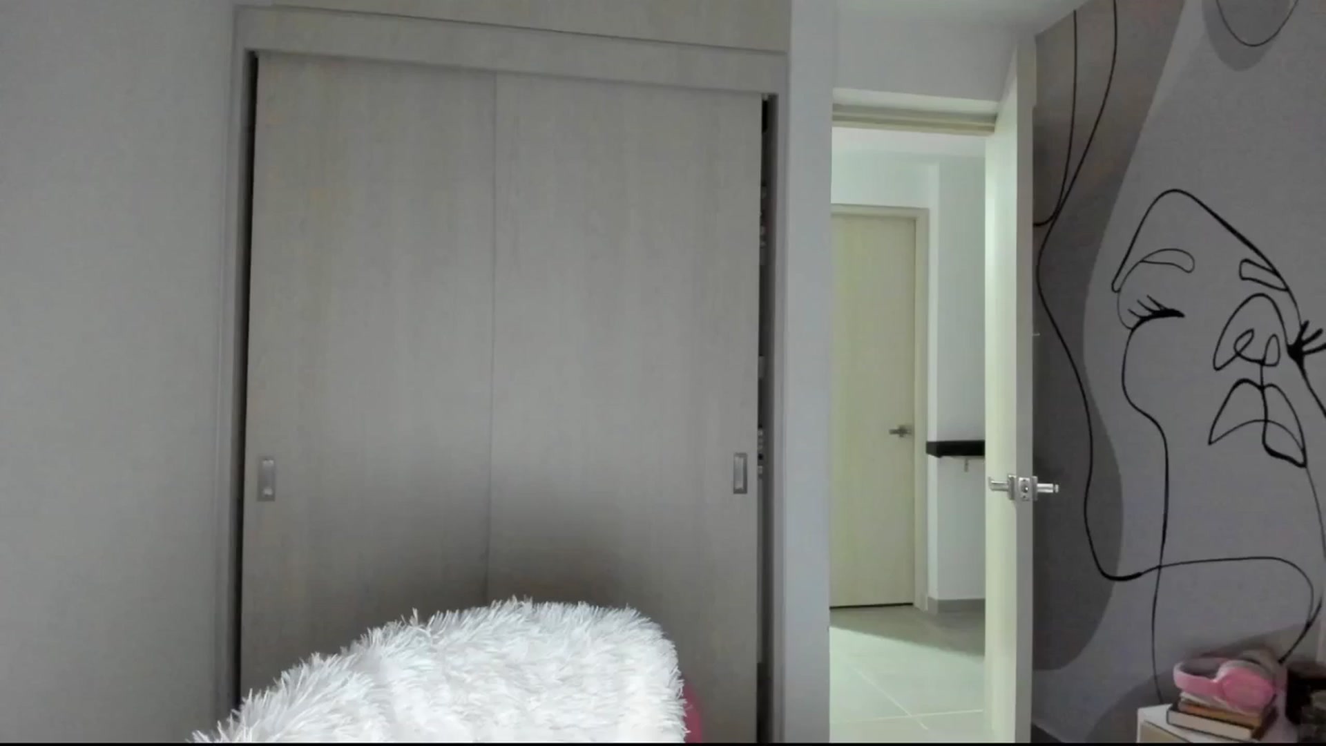 Gallery image thumbnail from Angelnaaughty's myfreecams stream on, 03/19/2025, 23:41 image 17 of 20