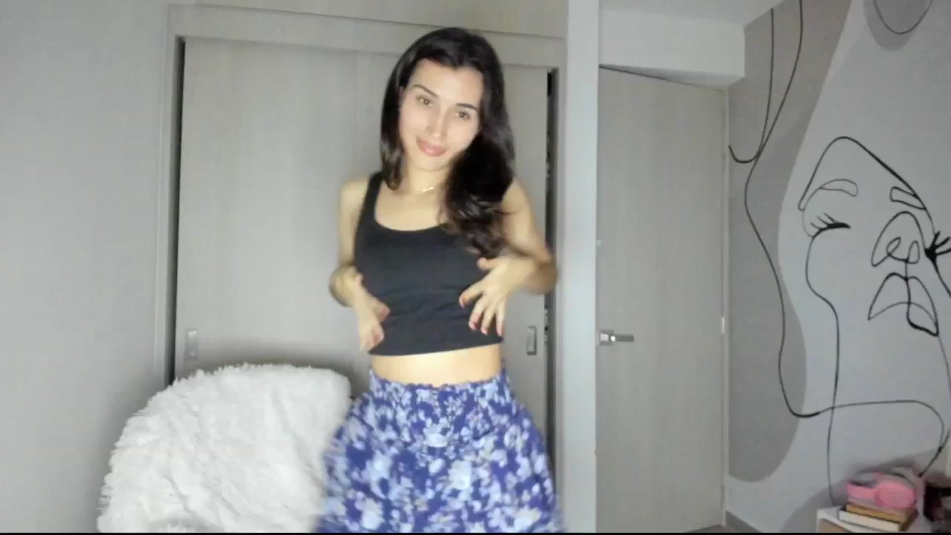 Gallery image thumbnail from Angelnaaughty's myfreecams stream on, 03/19/2025, 23:41 image 12 of 20