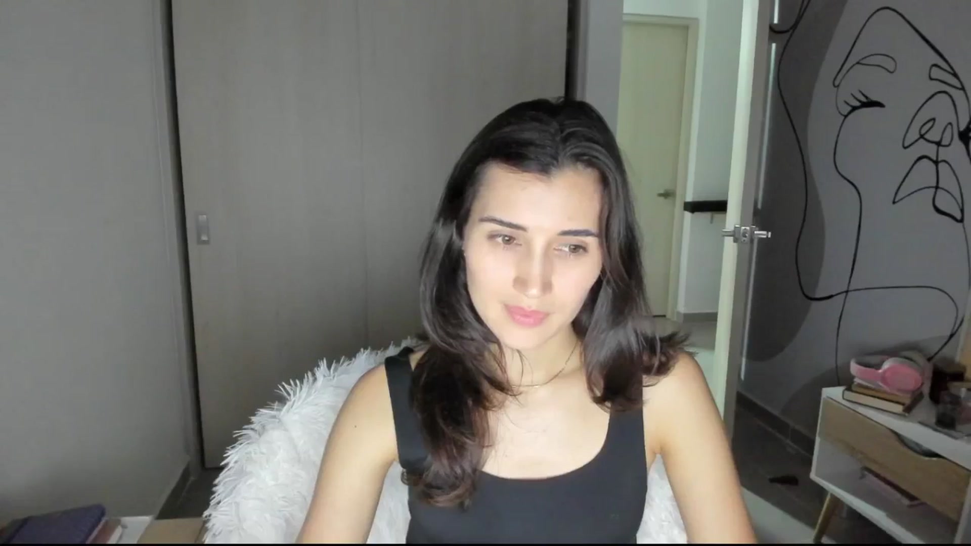 Gallery image thumbnail from Angelnaaughty's myfreecams stream on, 03/20/2025, 24:03 image 9 of 20