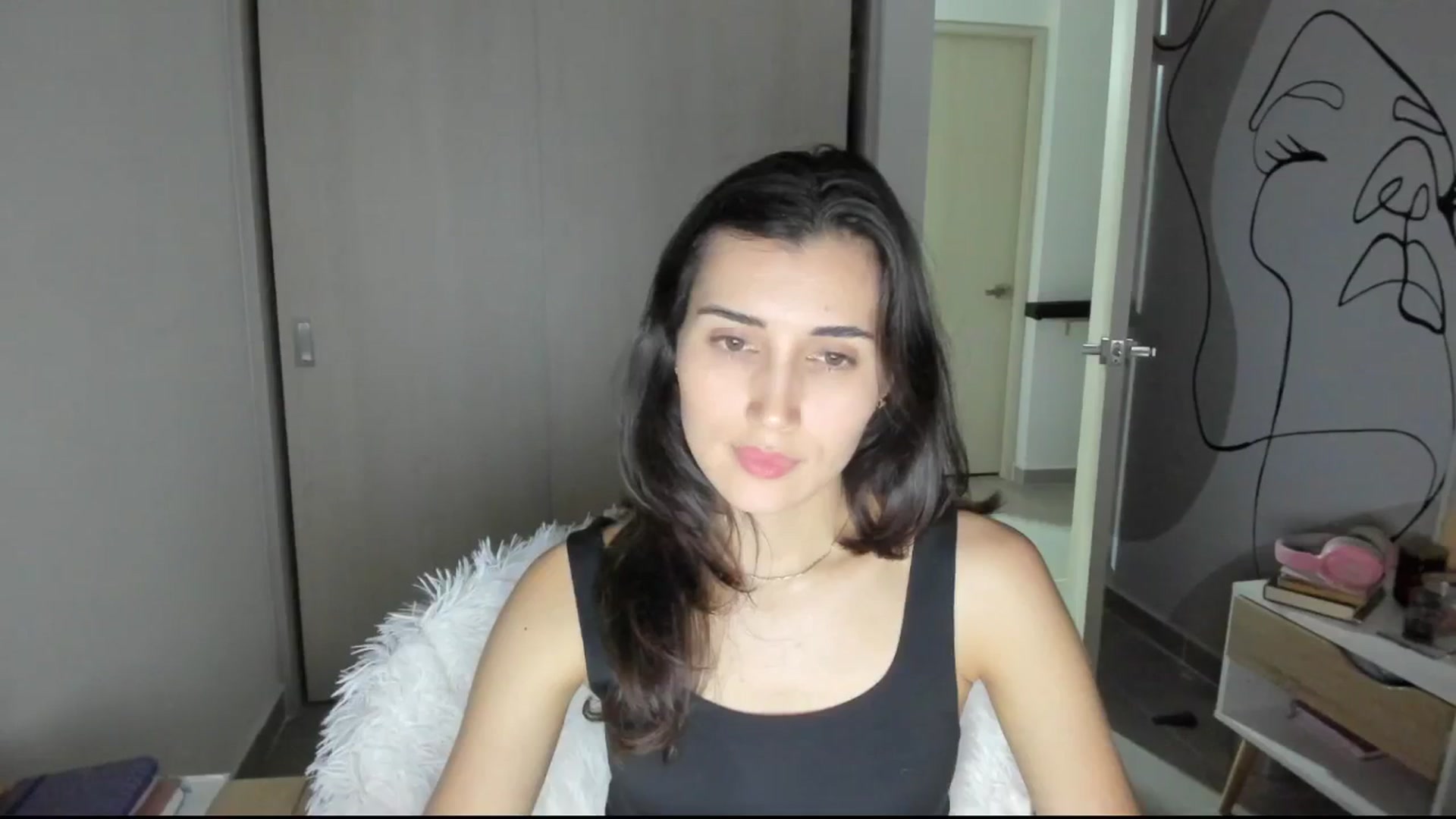 Gallery image thumbnail from Angelnaaughty's myfreecams stream on, 03/20/2025, 24:03 image 6 of 20