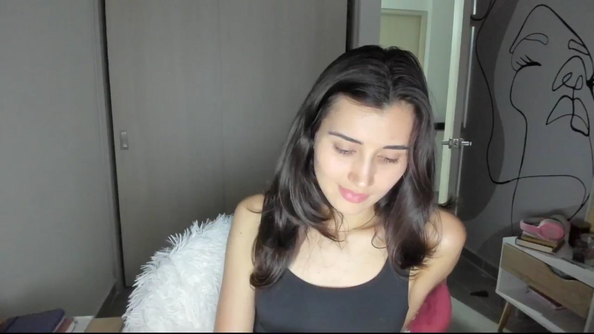 Gallery image thumbnail from Angelnaaughty's myfreecams stream on, 03/20/2025, 24:03 image 12 of 20