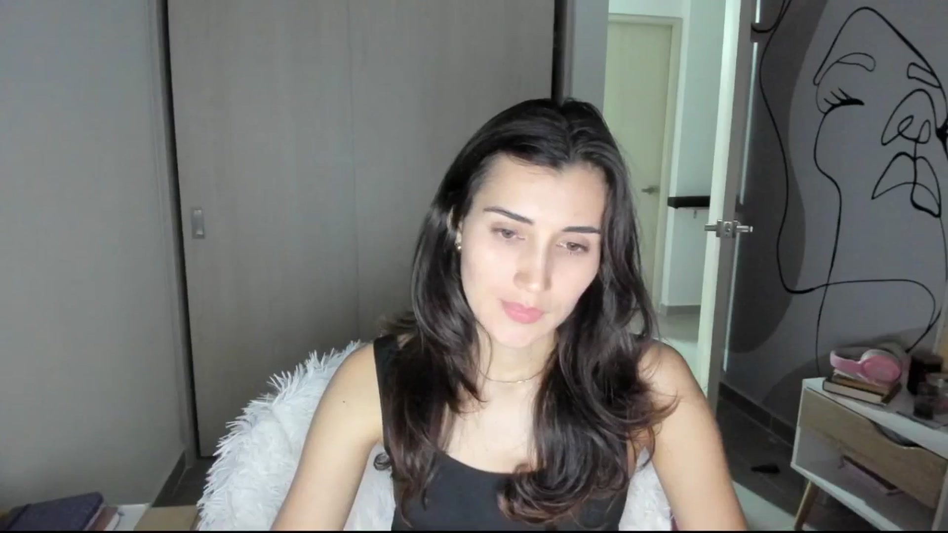 Gallery image thumbnail from Angelnaaughty's myfreecams stream on, 03/20/2025, 24:03 image 4 of 20