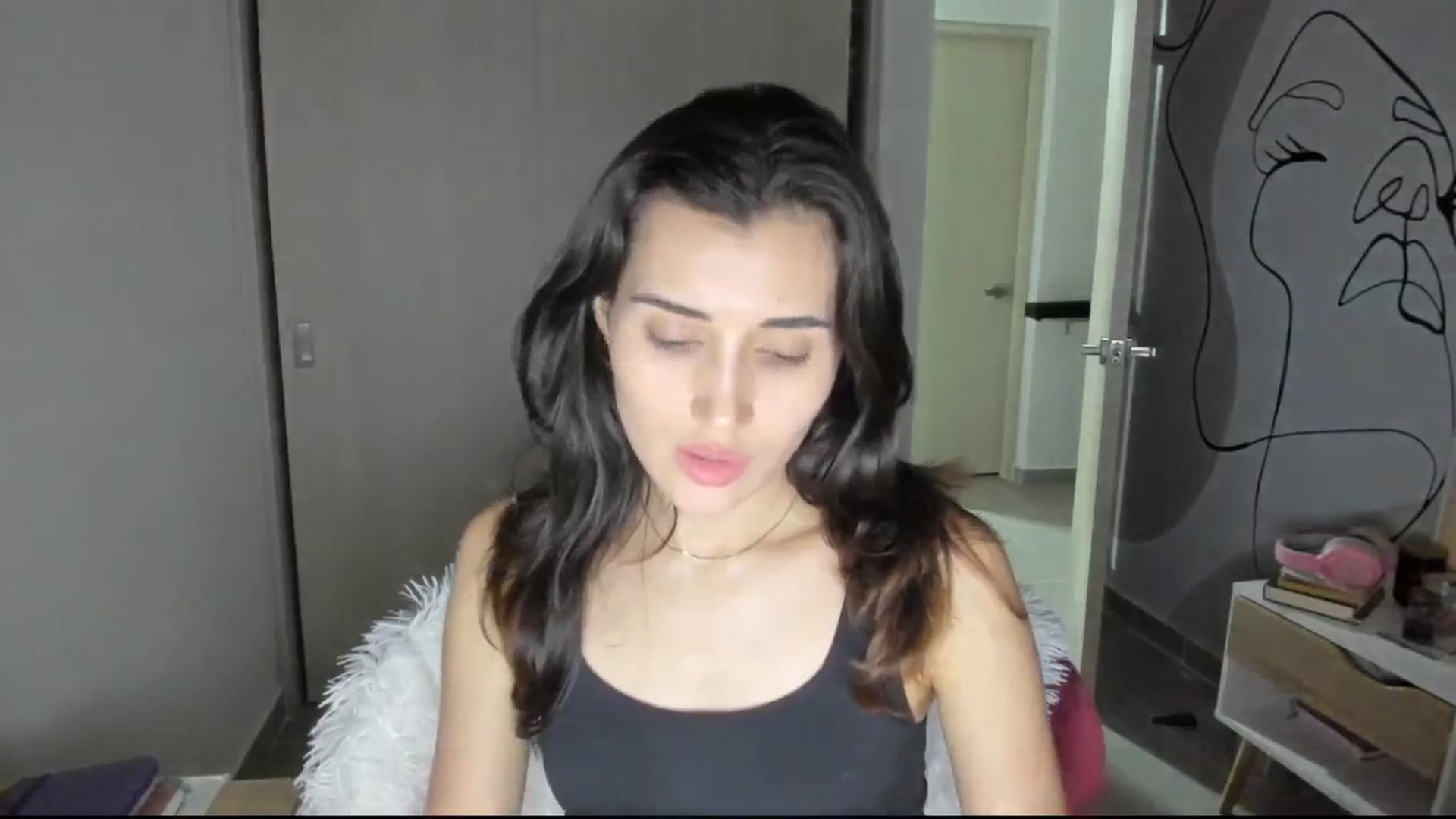 Gallery image thumbnail from Angelnaaughty's myfreecams stream on, 03/20/2025, 24:03 image 17 of 20