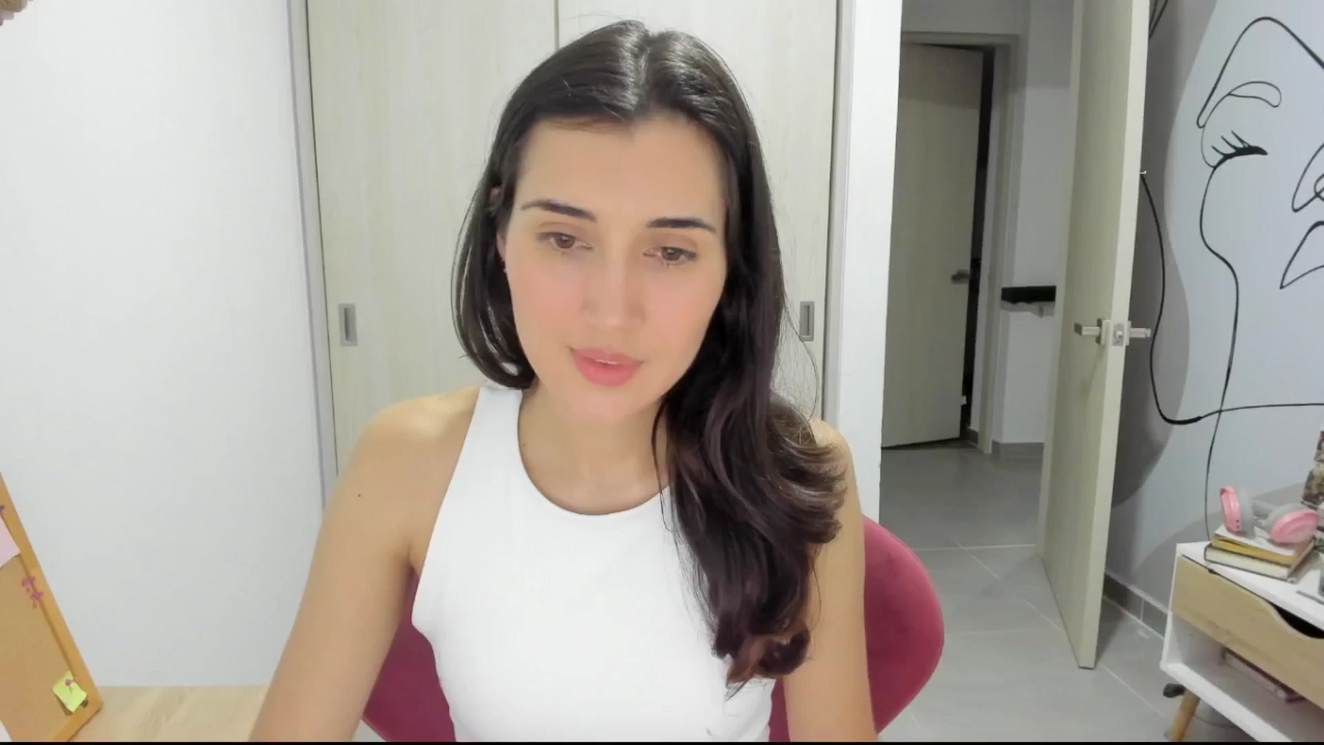 Gallery image thumbnail from Angelnaaughty's myfreecams stream on, 04/02/2025, 24:09 image 17 of 20
