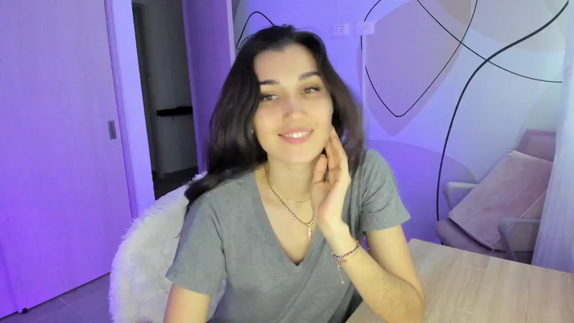 Gallery image thumbnail from Angelnaaughty's myfreecams stream on, 05/13/2025, 23:03 image 1 of 20