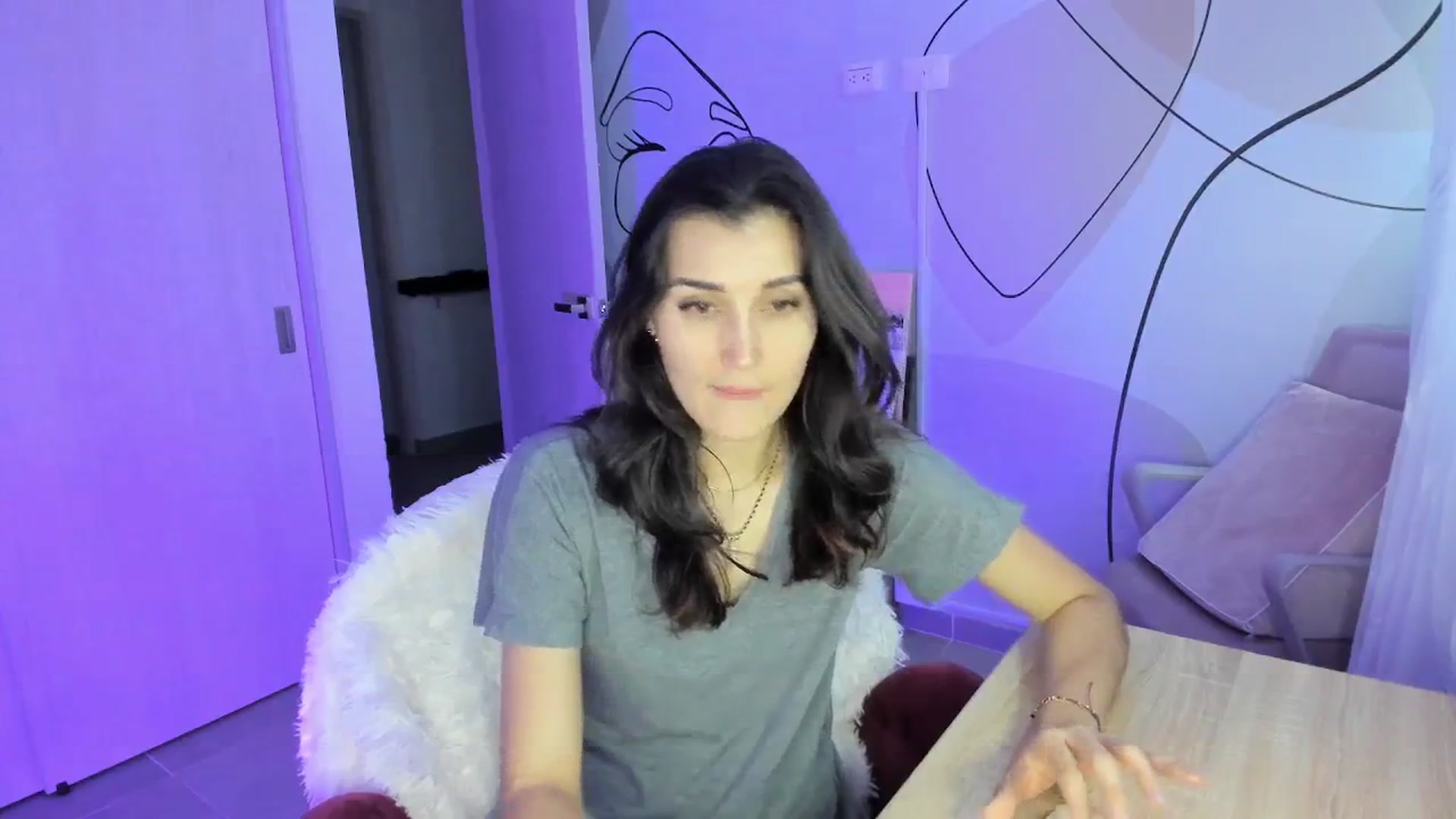 Gallery image thumbnail from Angelnaaughty's myfreecams stream on, 05/13/2025, 23:03 image 8 of 20