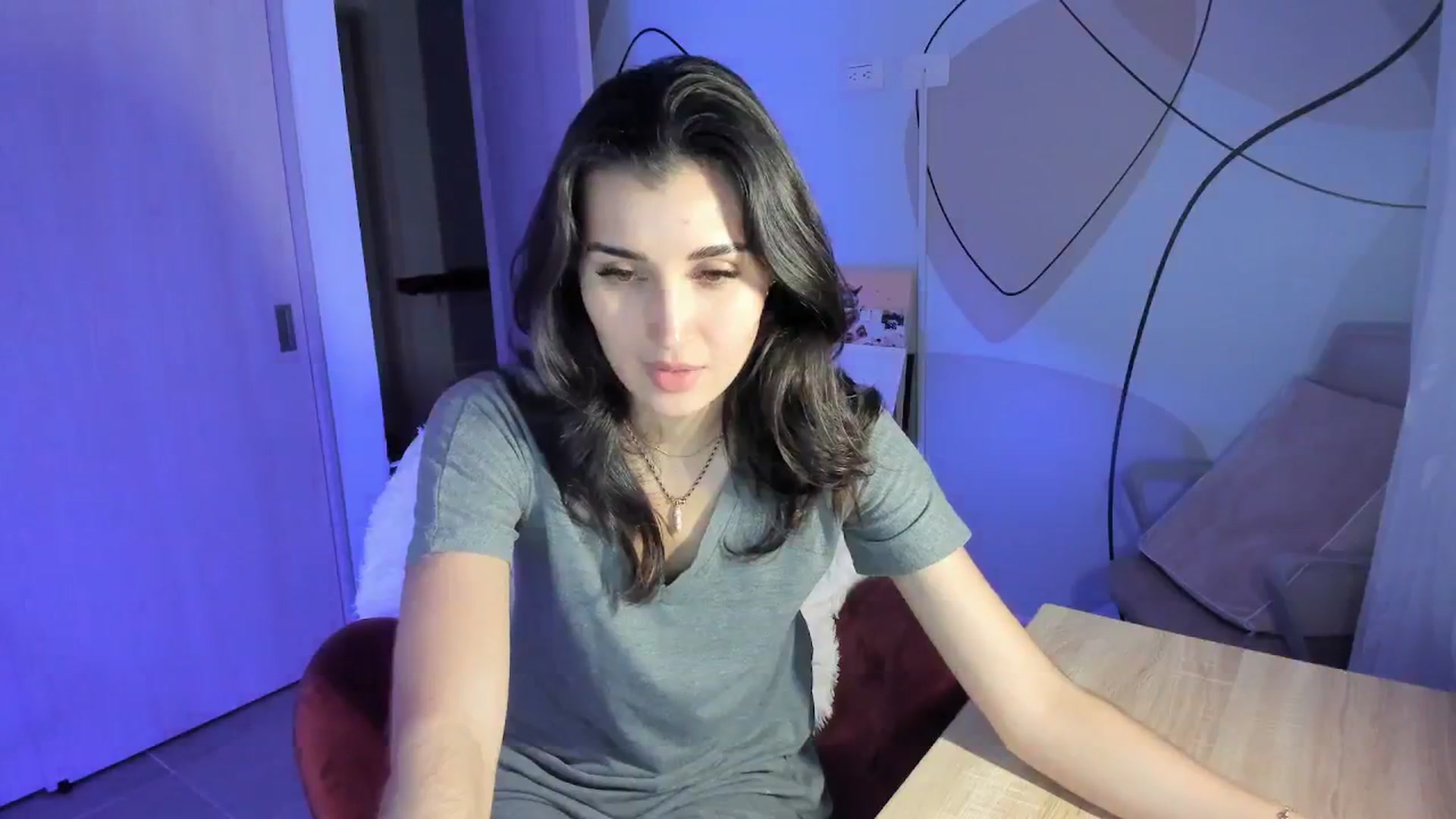 Gallery image thumbnail from Angelnaaughty's myfreecams stream on, 05/13/2025, 23:57 image 3 of 20