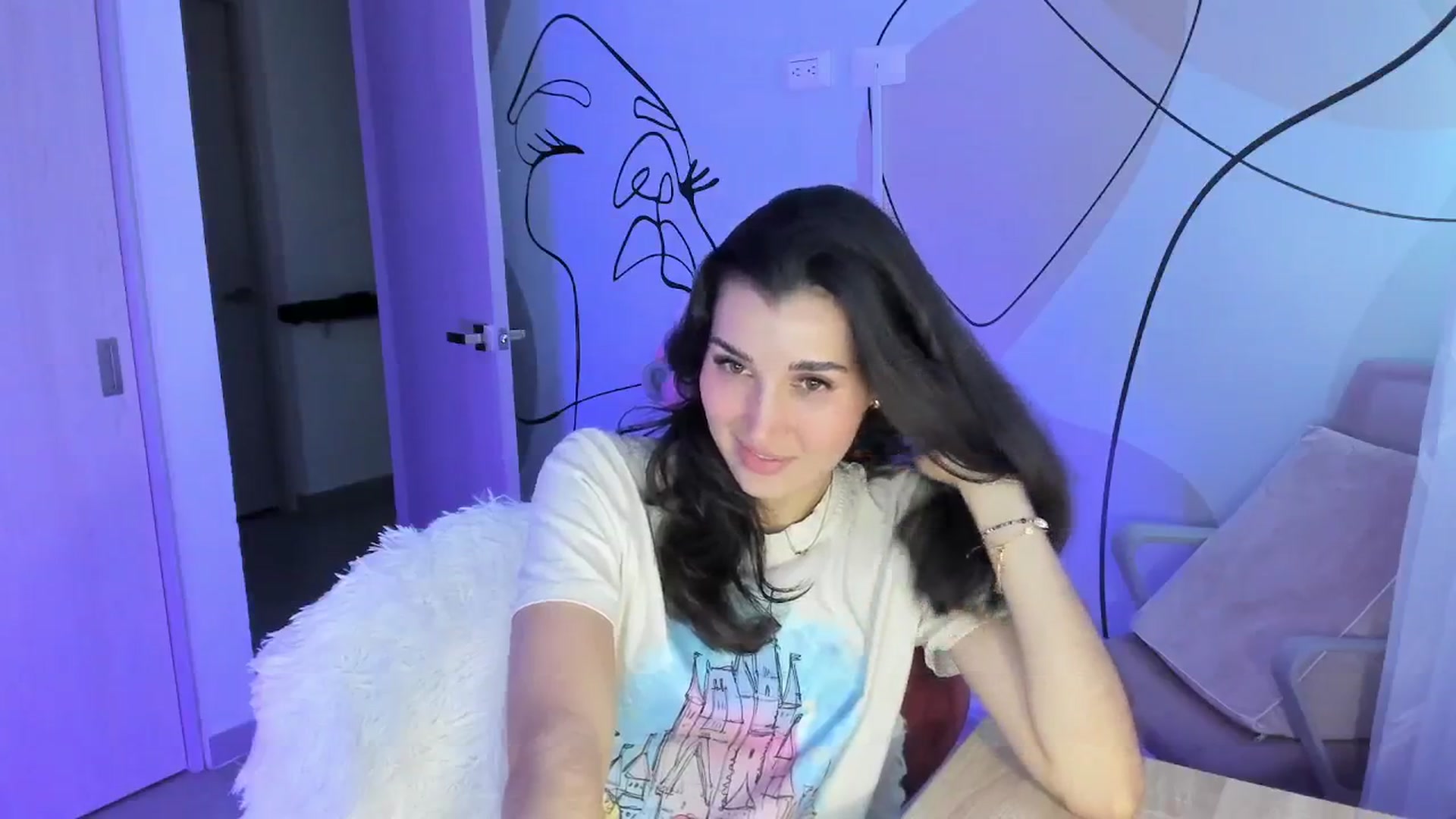 Gallery image thumbnail from Angelnaaughty's myfreecams stream on, 05/15/2025, 22:29 image 3 of 20