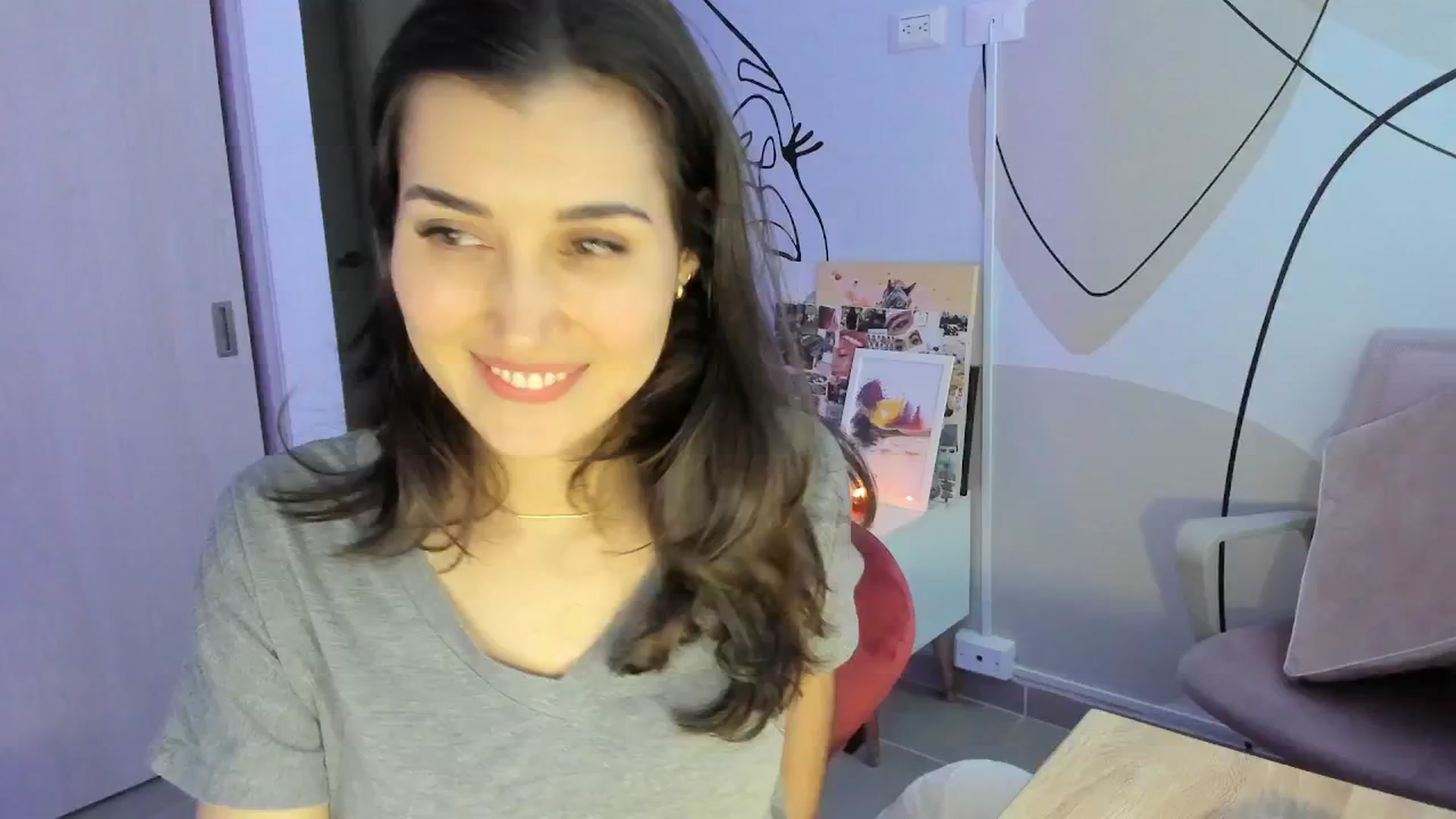 Gallery image thumbnail from Angelnaaughty's myfreecams stream on, 05/20/2025, 23:53 image 1 of 20