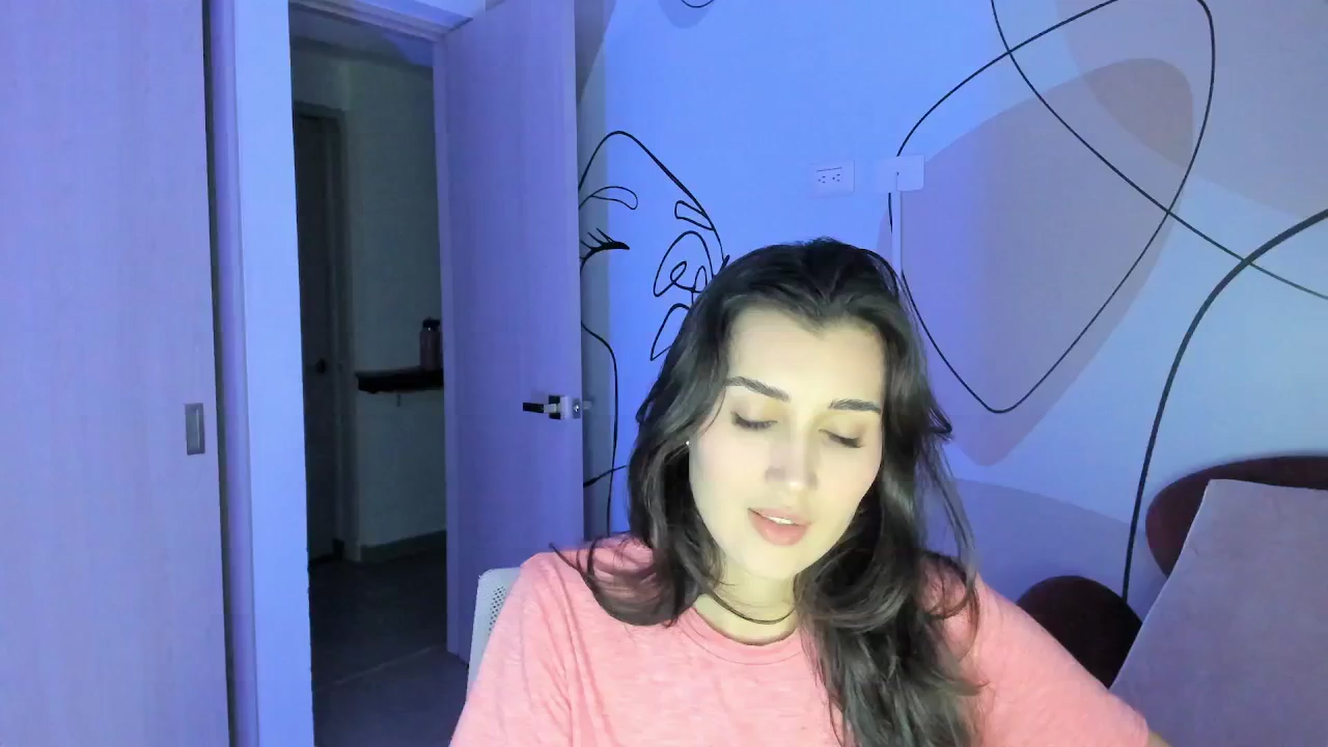 Gallery image thumbnail from Angelnaaughty's myfreecams stream on, 05/22/2025, 24:03 image 6 of 20