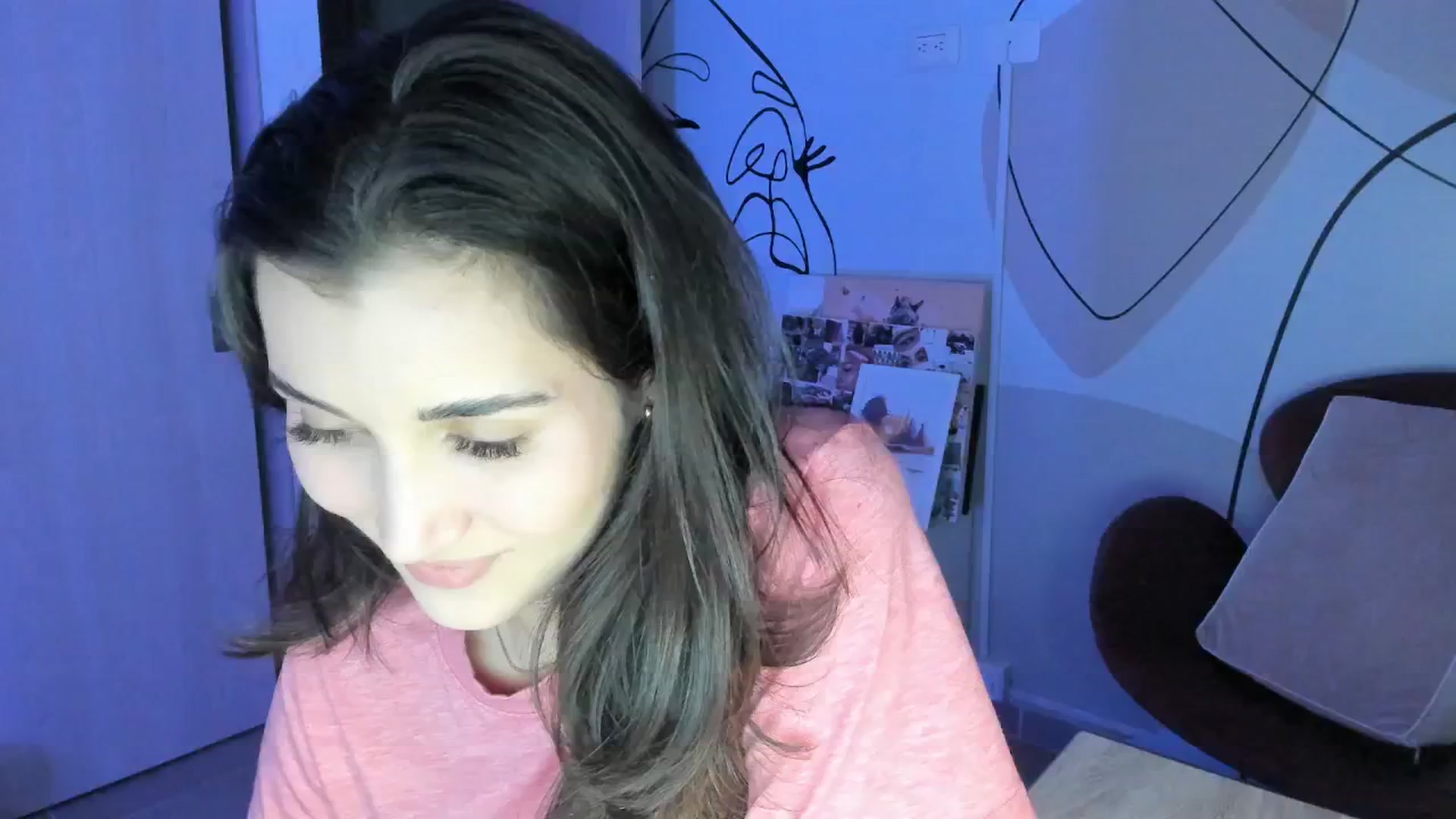 Gallery image thumbnail from Angelnaaughty's myfreecams stream on, 05/22/2025, 24:03 image 4 of 20