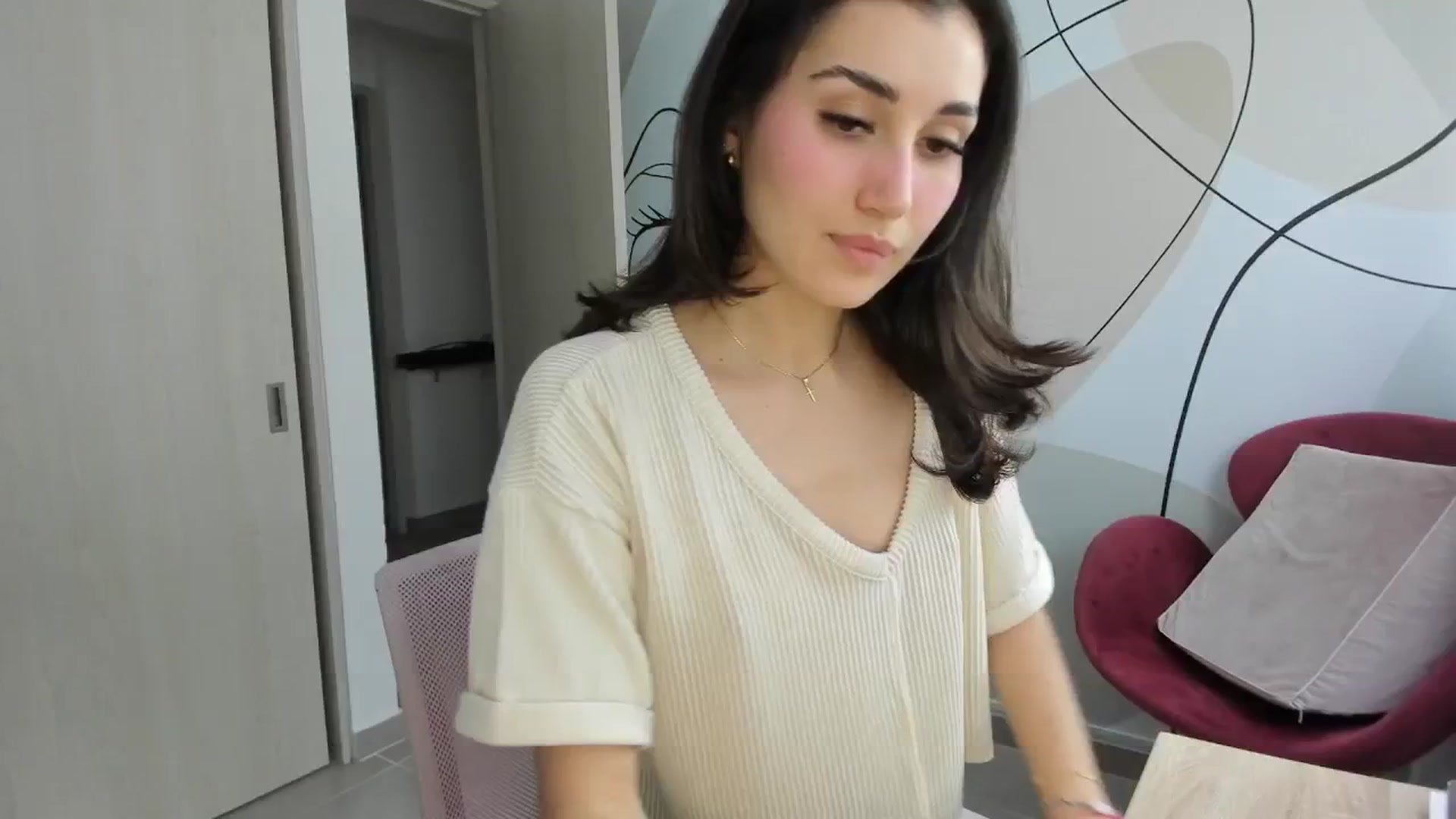 Gallery image thumbnail from Angelnaaughty's myfreecams stream on, 05/31/2025, 23:04 image 5 of 20