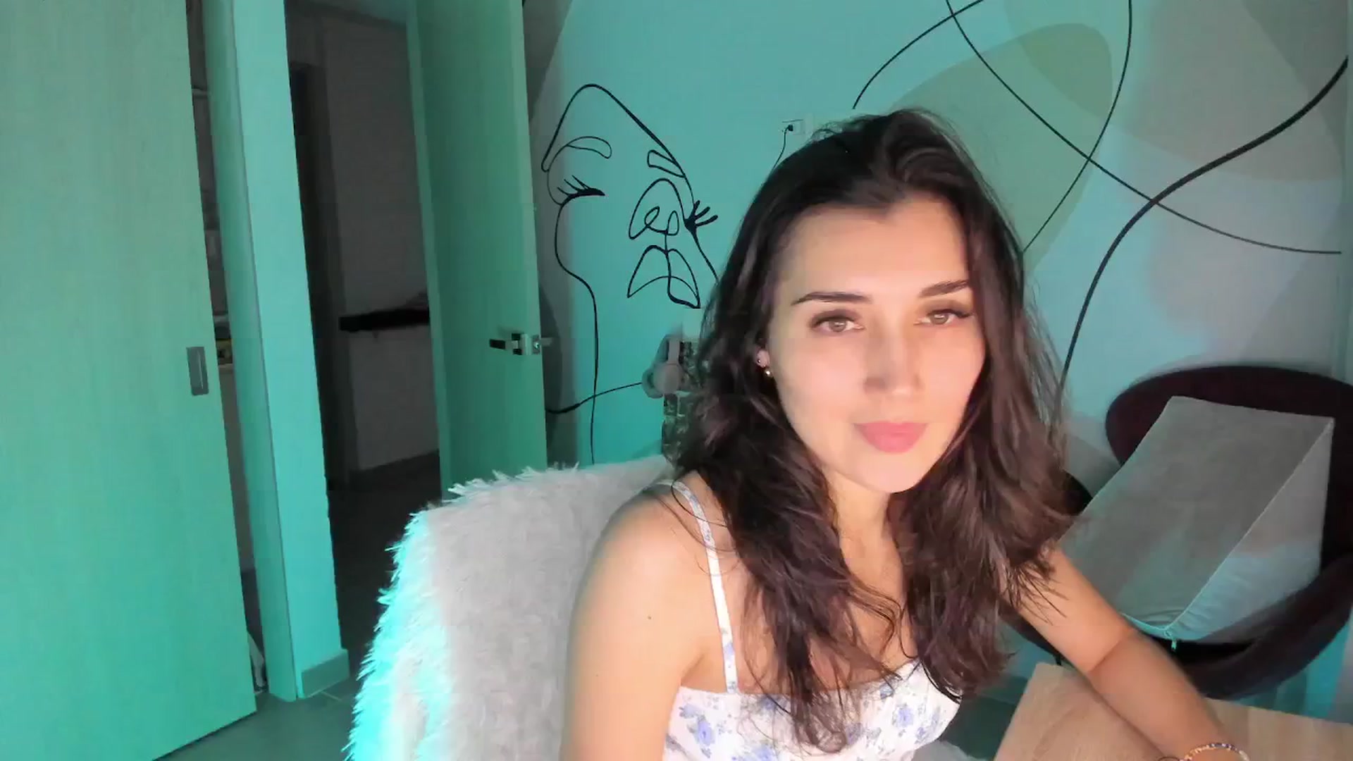 Gallery image thumbnail from Angelnaaughty's myfreecams stream on, 06/02/2025, 23:59 image 12 of 20