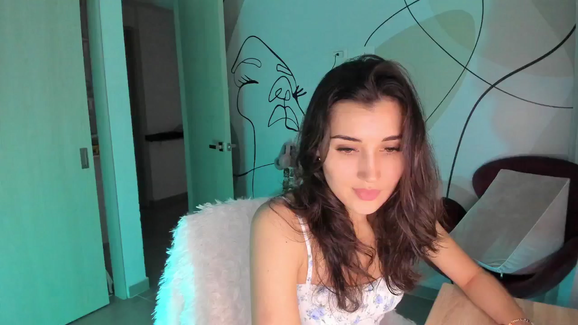 Gallery image thumbnail from Angelnaaughty's myfreecams stream on, 06/02/2025, 23:59 image 16 of 20